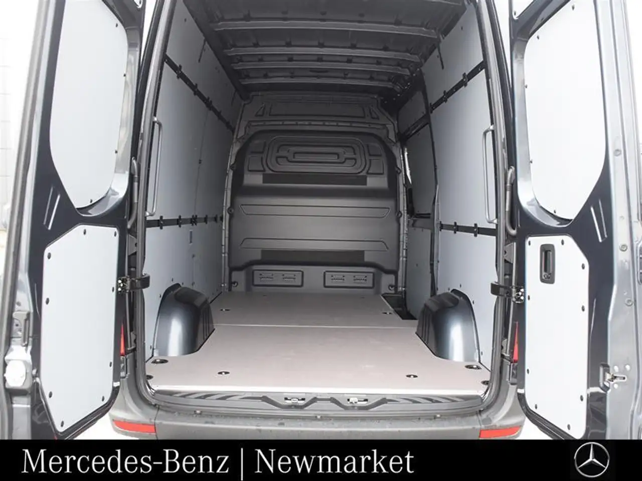Mercedes-Benz Sprinter снимка Mercedes-Benz Sprinter