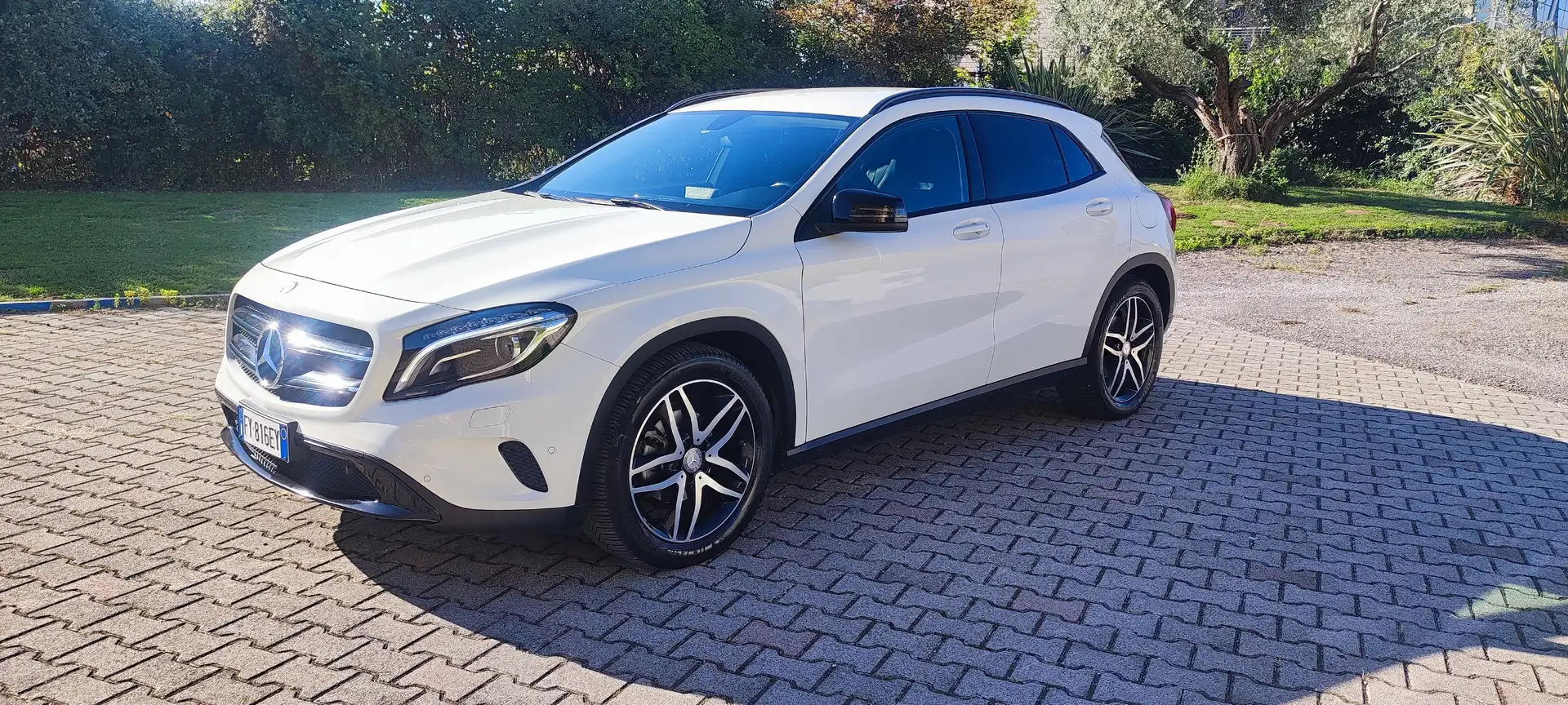 Mercedes-Benz GLA 200 GLA-X156 2014 d (cdi) Sport 4matic auto Bianco - 1