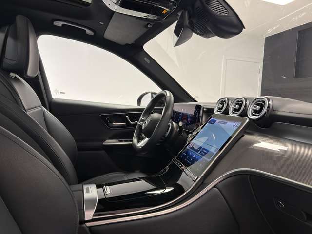 Mercedes-Benz GLC 200 — photo 13
