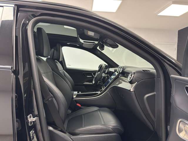 Mercedes-Benz GLC 200 — photo 12
