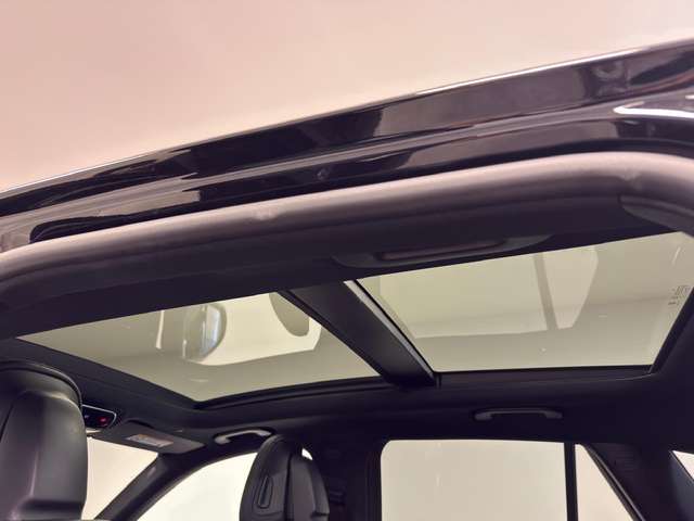 Mercedes-Benz GLC 200 — photo 16