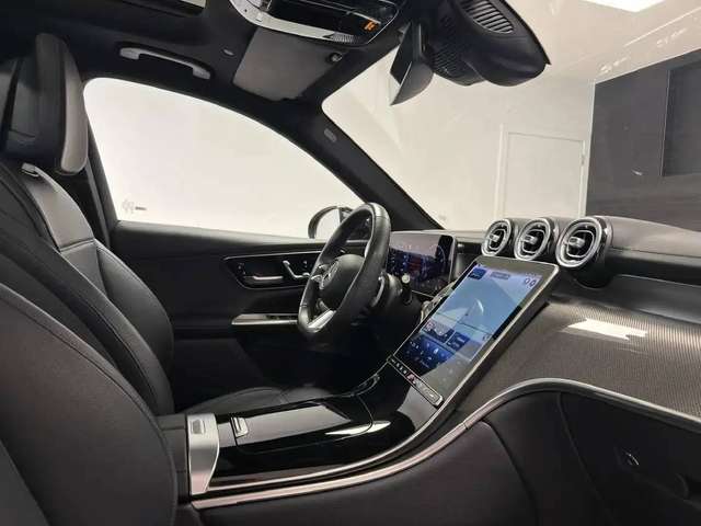 Mercedes-Benz GLC 200 — photo 13