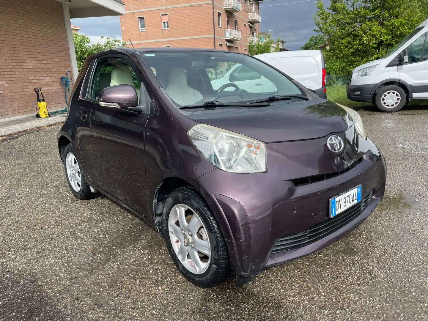 Toyota iQ 1.0 Multidrive Fialová - 2
