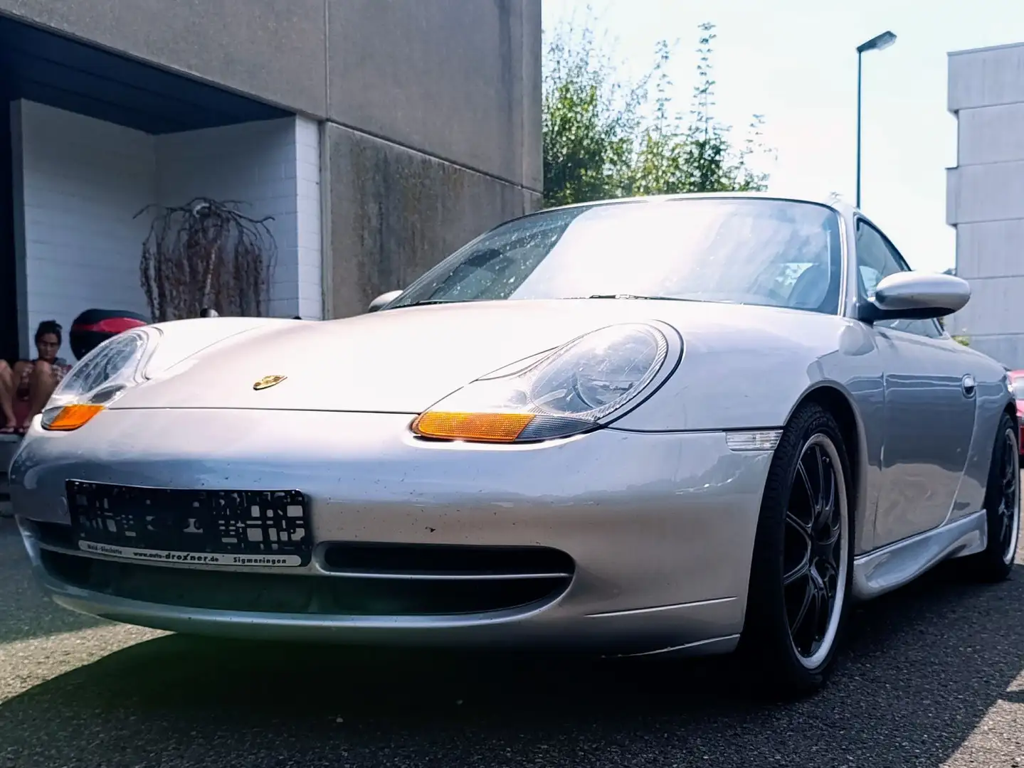 Porsche 911 Carrera Coupe Argent - 2
