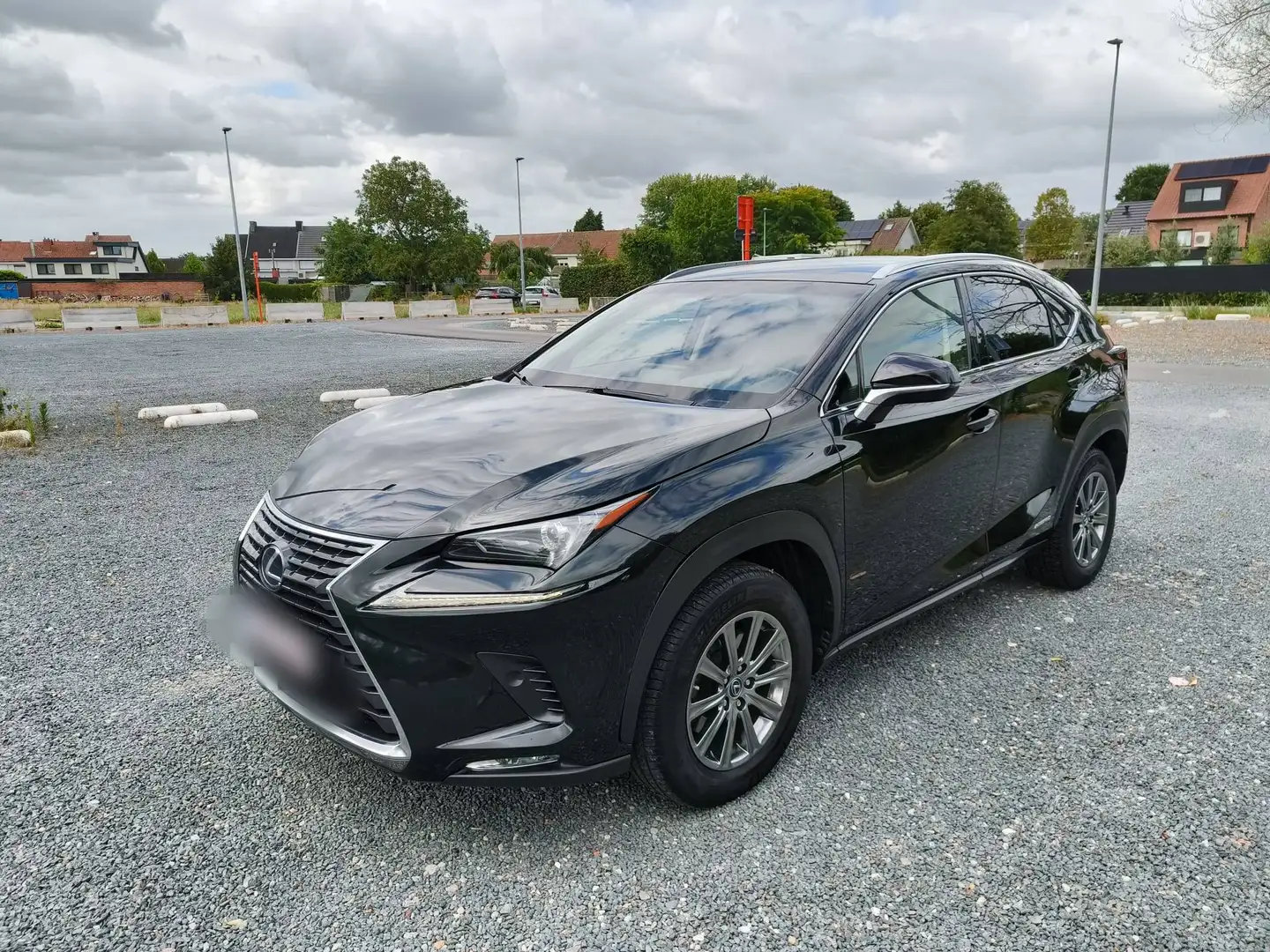 Lexus NX 300h NX 300h 2.5i AWD Business Plus E-CVT Schwarz - 1