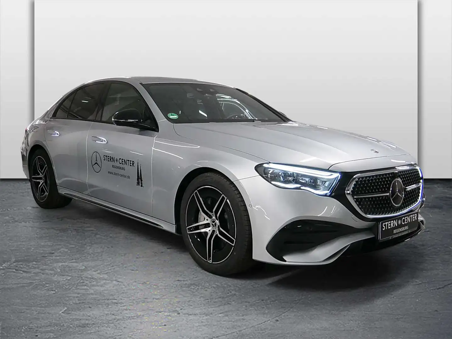 Mercedes-Benz E 450 d 4M Limo AMG+DIST+360°+NIGHT+WINTER-Pak.+ Silber - 2