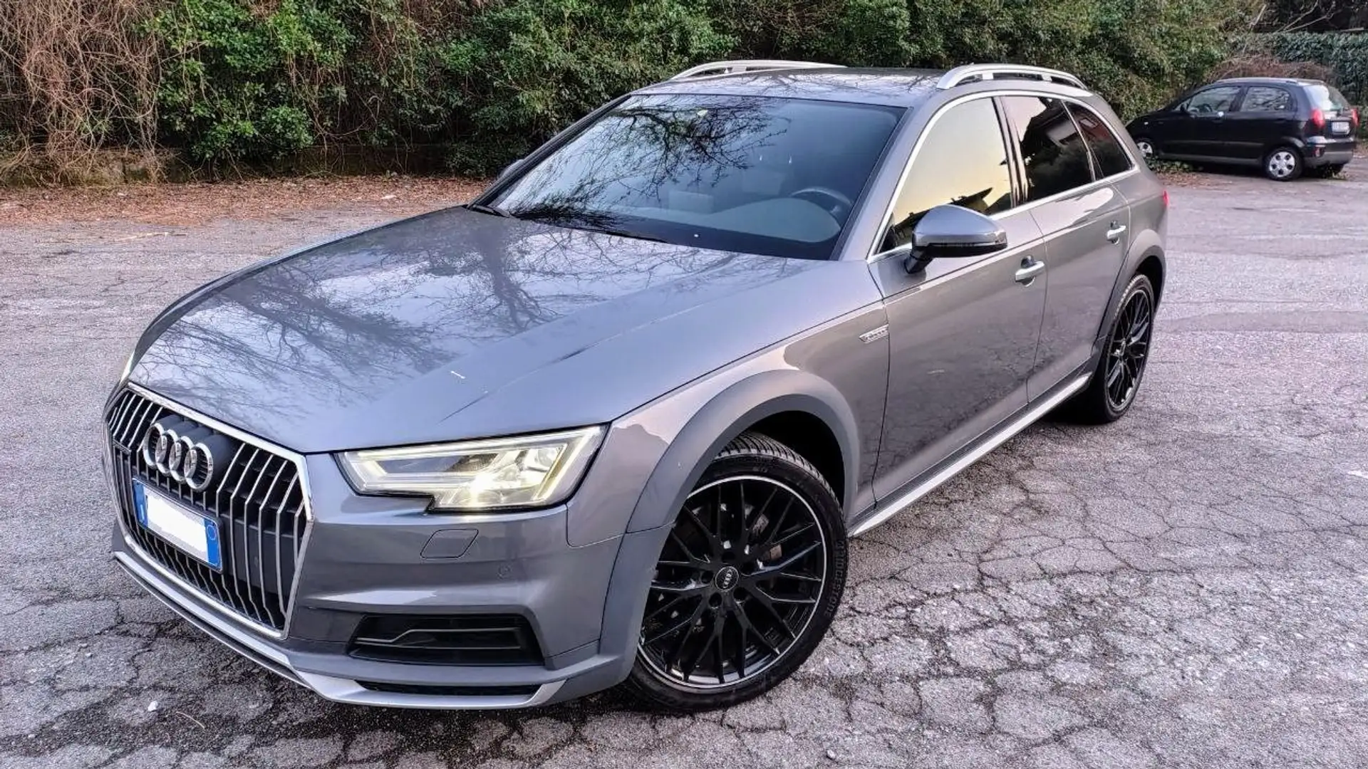 Audi A4 Allroad 2.0TDI Business Evol. 190cv s-tron 19" LED Grigio - 1