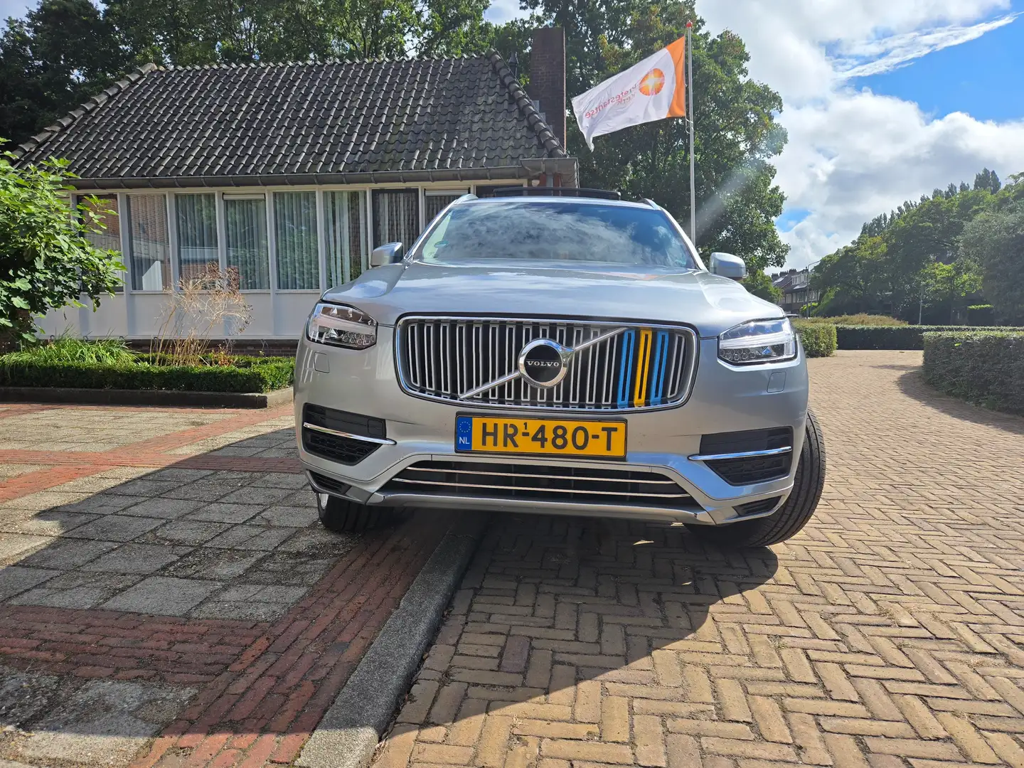 Volvo XC90 T8AWD 7-zitter | Panorama dak | 460 pk | Nw ERAD Zilver - 1