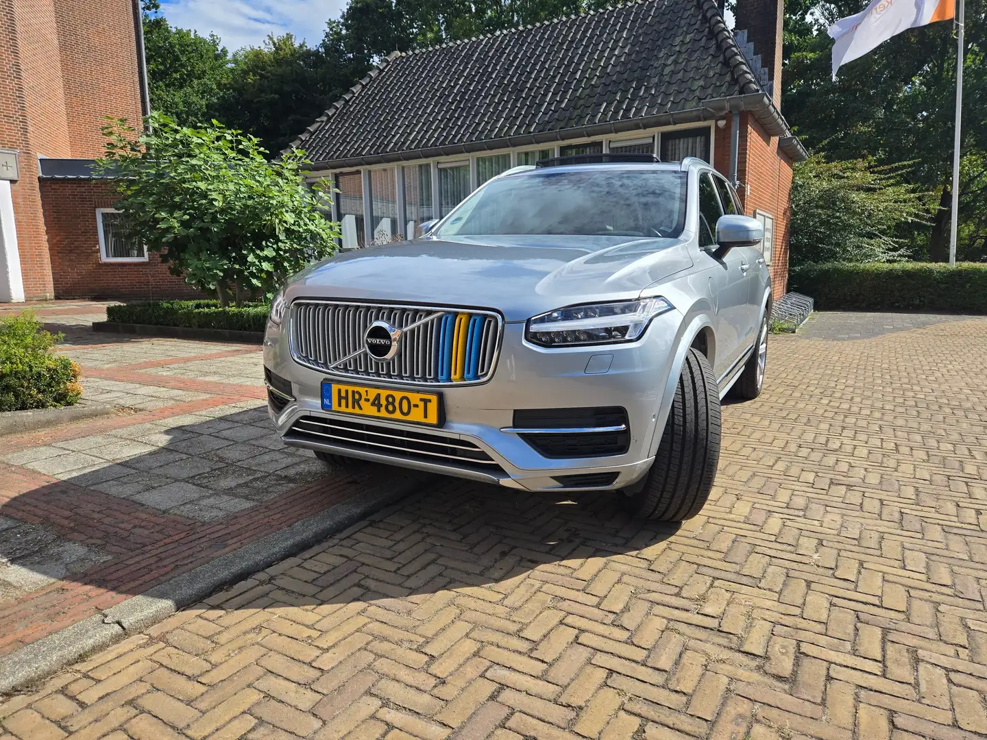 Volvo XC90 T8AWD 7-zitter | Panorama dak | 460 pk | Nw ERAD Zilver - 2