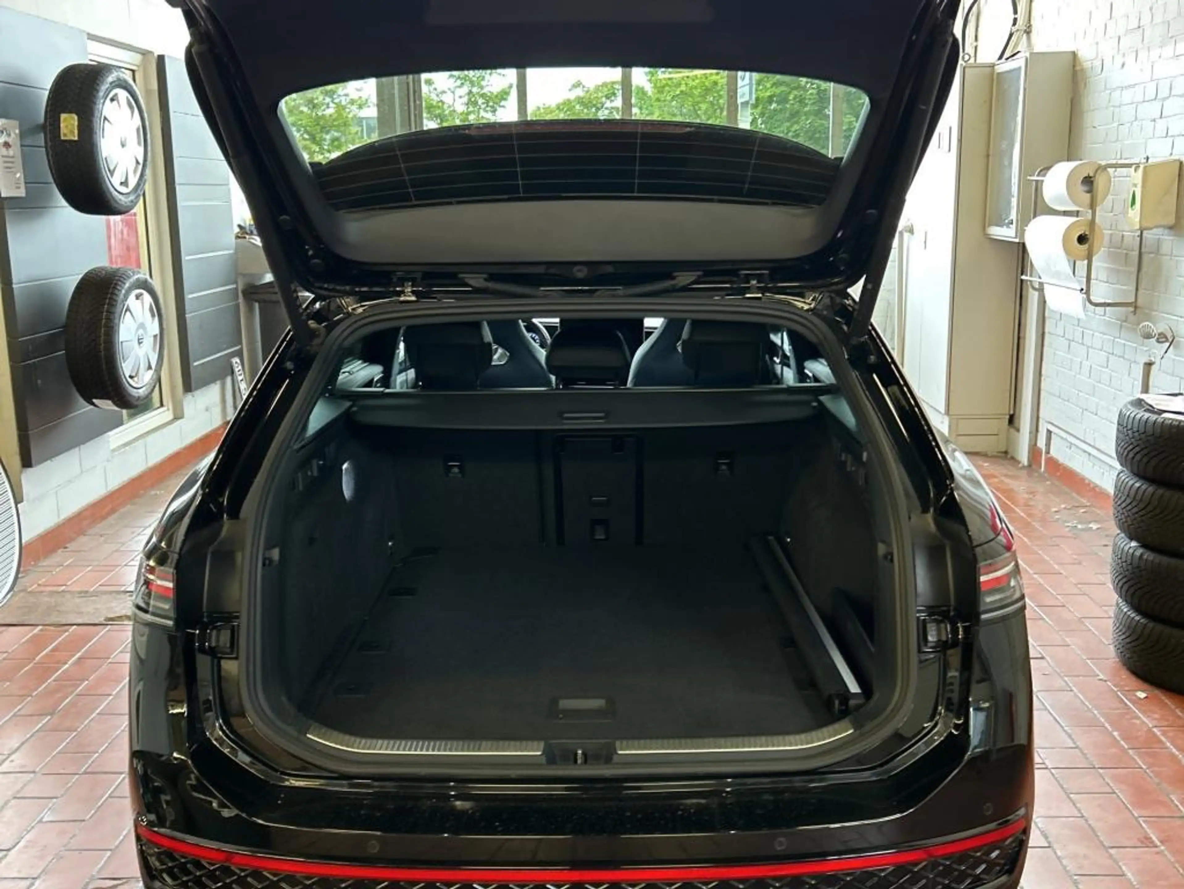 Volkswagen Passat Variant 142 kW 4Motion R-Line *PANORAMA*H&K Hifi*AHK*IQ.Driv — photo 11