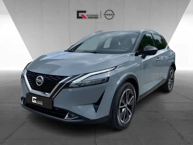 Nissan Qashqai TEKNA 158PS Automatik/WinterPaket/PANO/Design