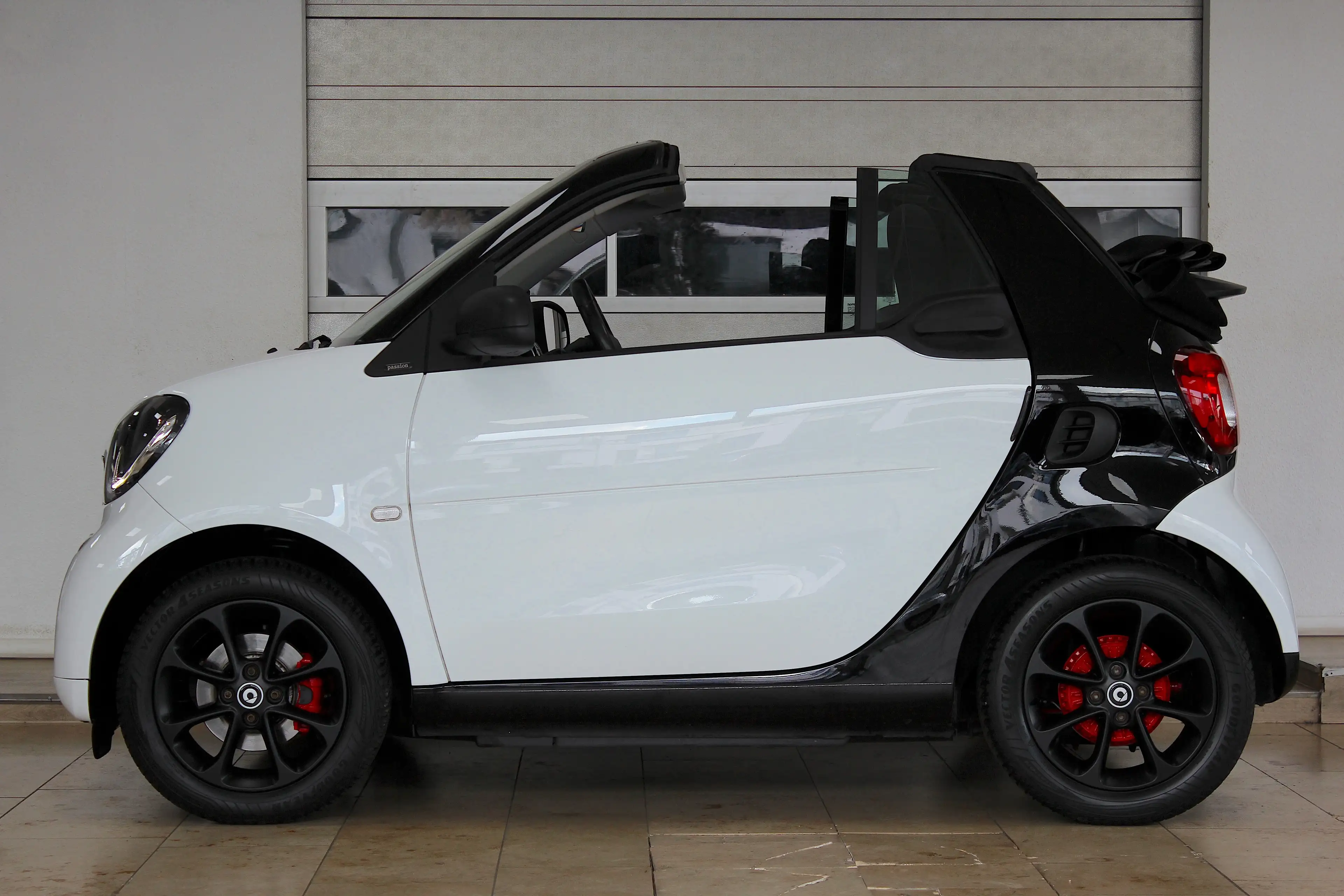 smart forTwo 453 Cabrio Passion Aut. *NAVI*LED*SHZ*KAMERA*APPLE*ANDROID*DAB* — photo 5