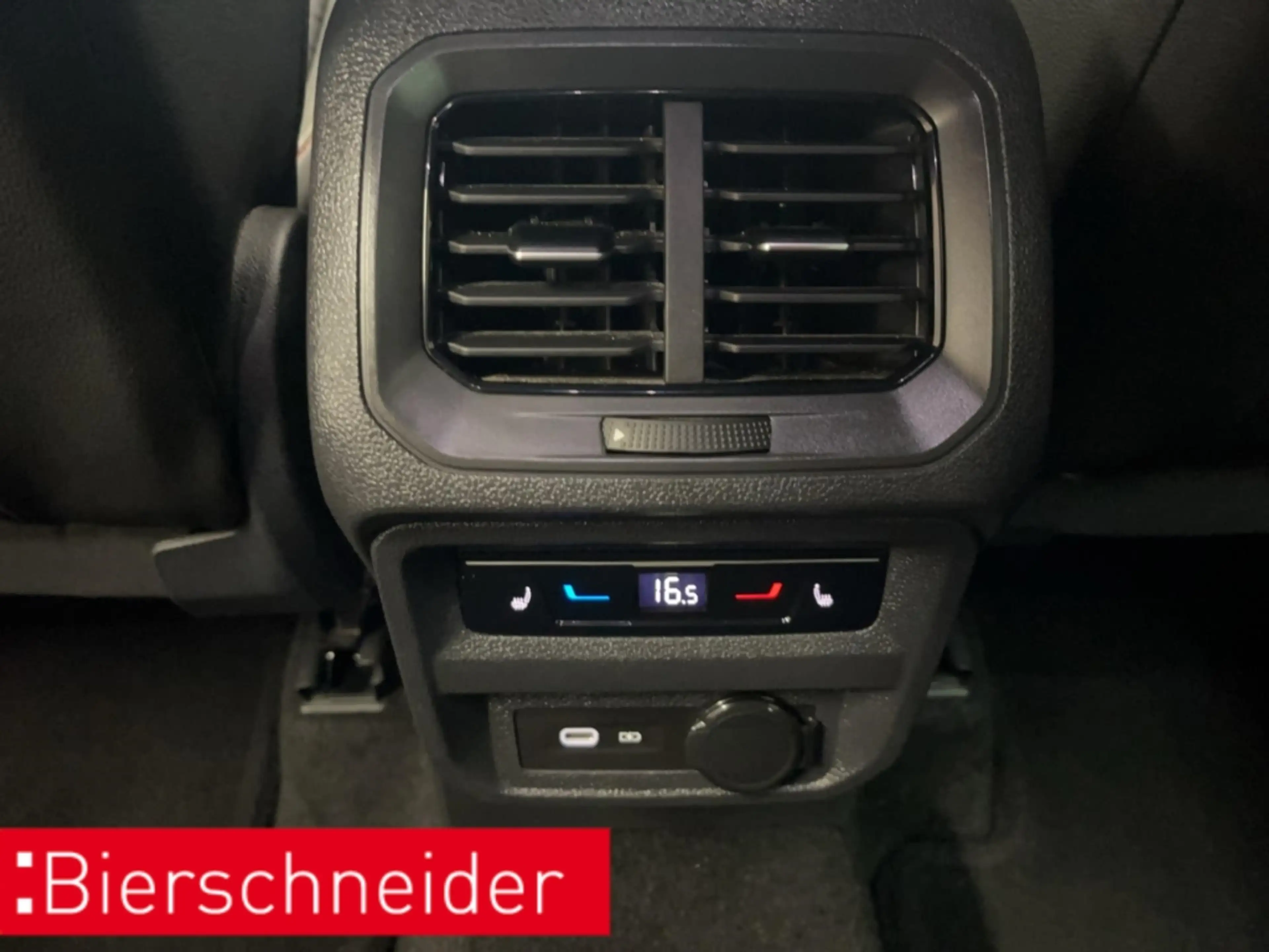 SEAT Tarraco 2.0 TSI DSG 4Dr FR AHK NAVI REAR VIEW — photo 29