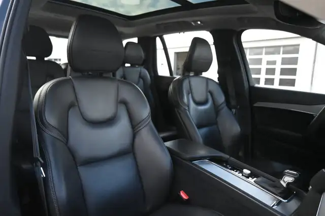 Volvo XC90 view 14