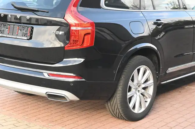 Volvo XC90 view 5