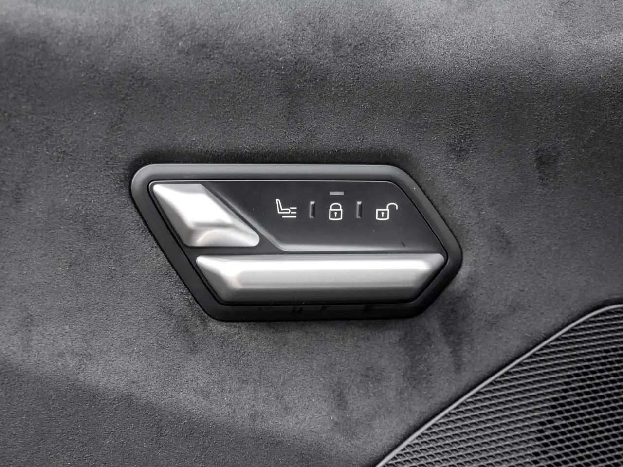 BMW iX3 50 xDrive M Sport HUD ACC AHK RFK NAVI LED 14