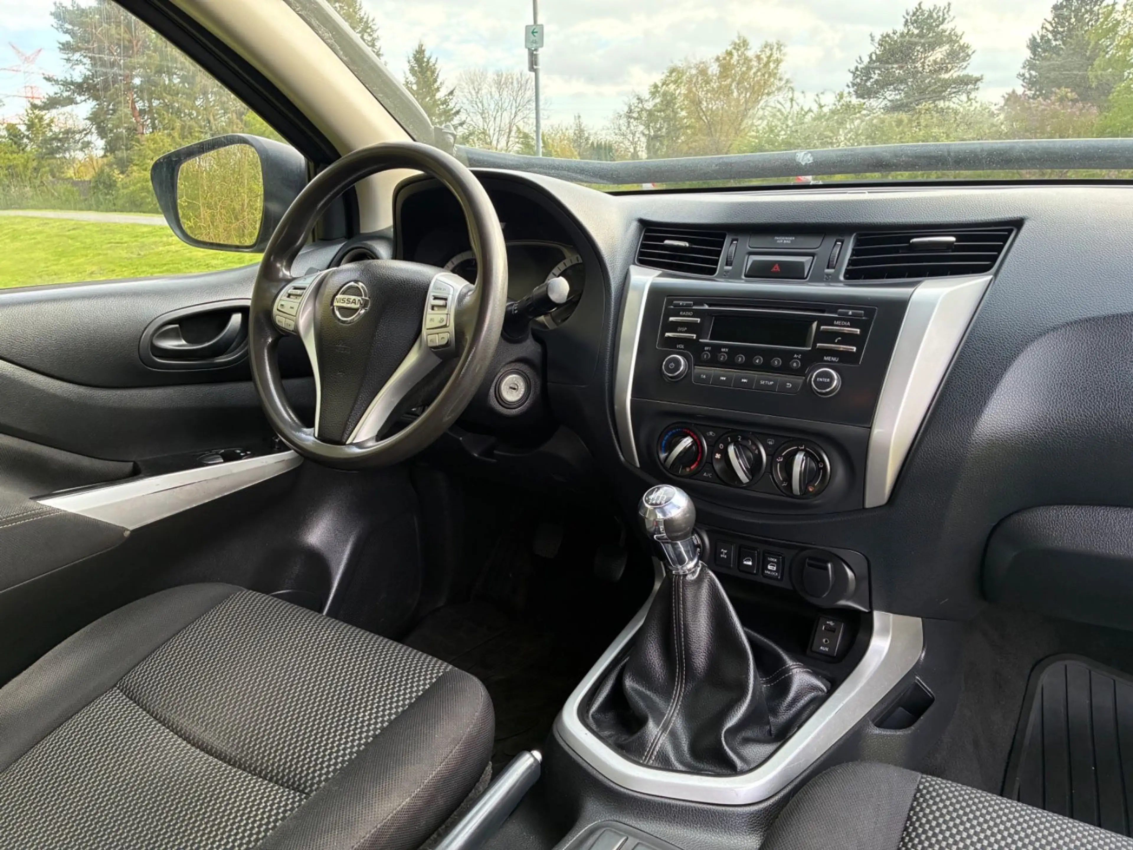 Nissan Navara NP300 Visia Double Cab 4x4 Tüv=Neu! Euro6 — photo 11