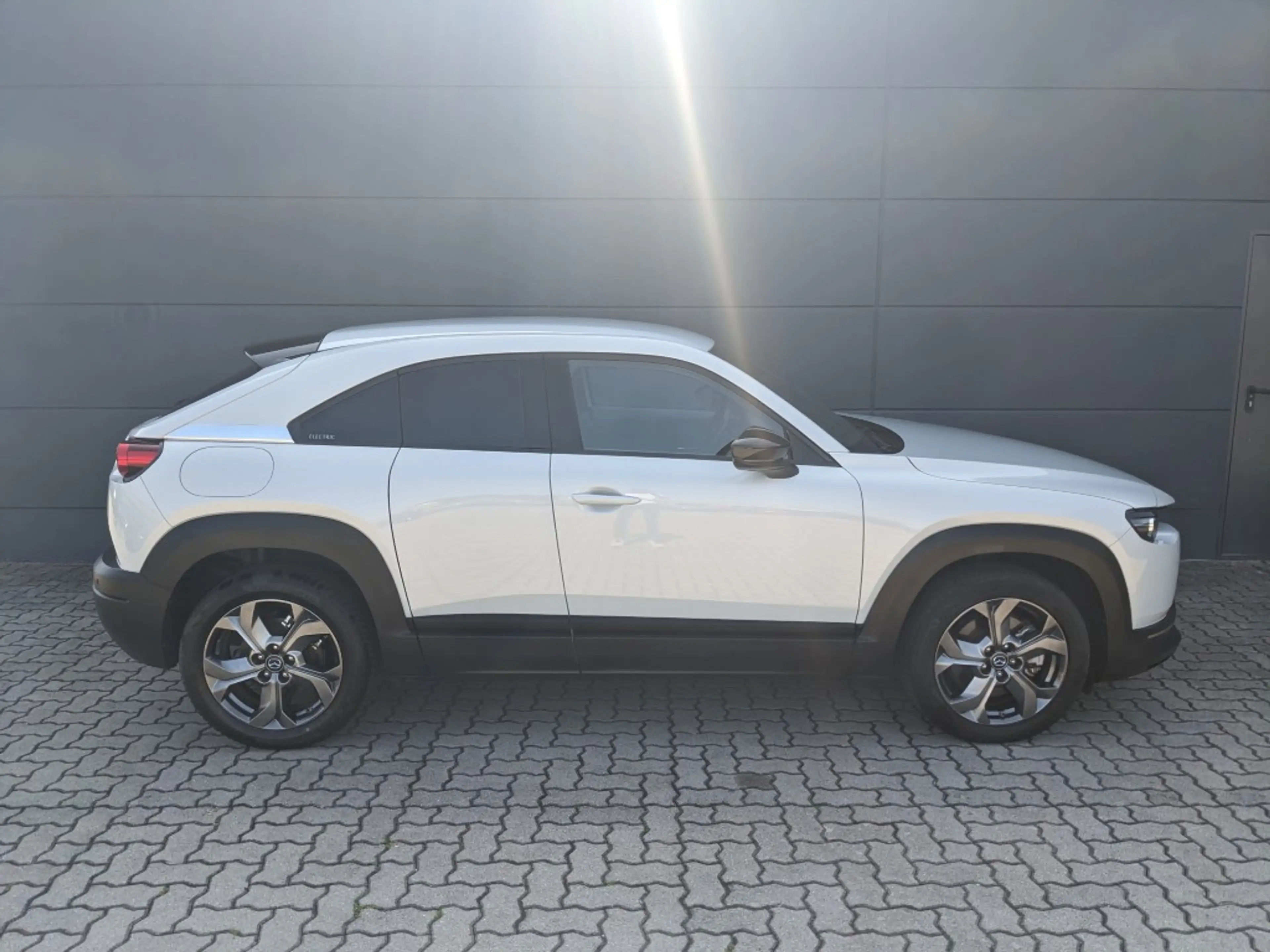 Mazda MX-30 e-SKYACTIV Advantage Navi Matrix-LED 1.Hand — photo 7