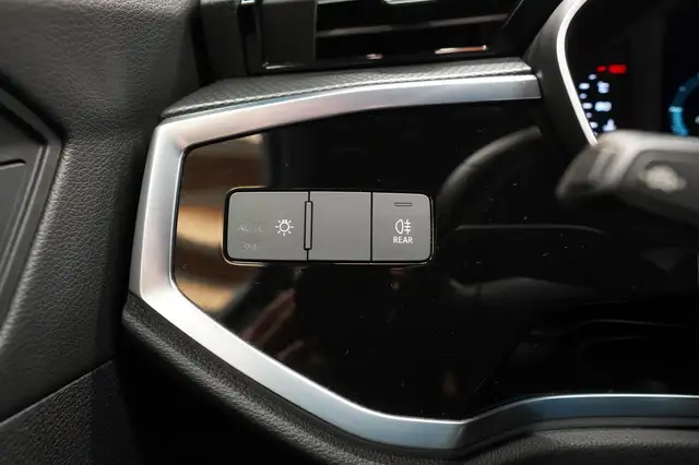 Audi Q3 view 27