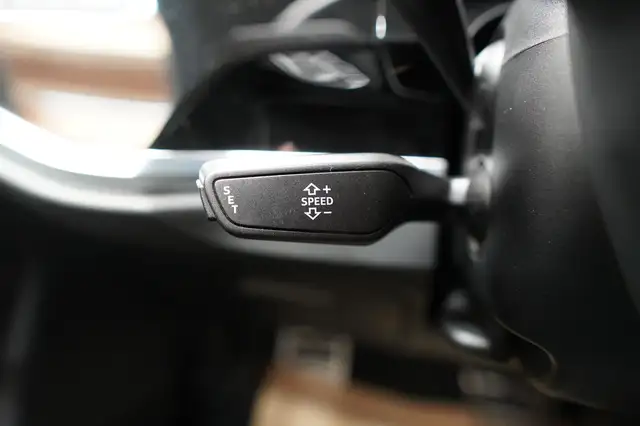 Audi Q3 view 26