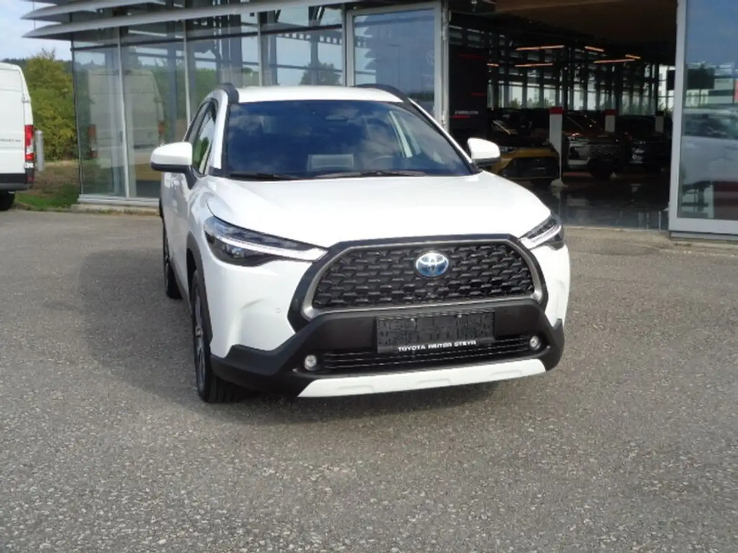 Toyota Corolla Cross 2,0 Hybrid Active Drive Weiß - 2
