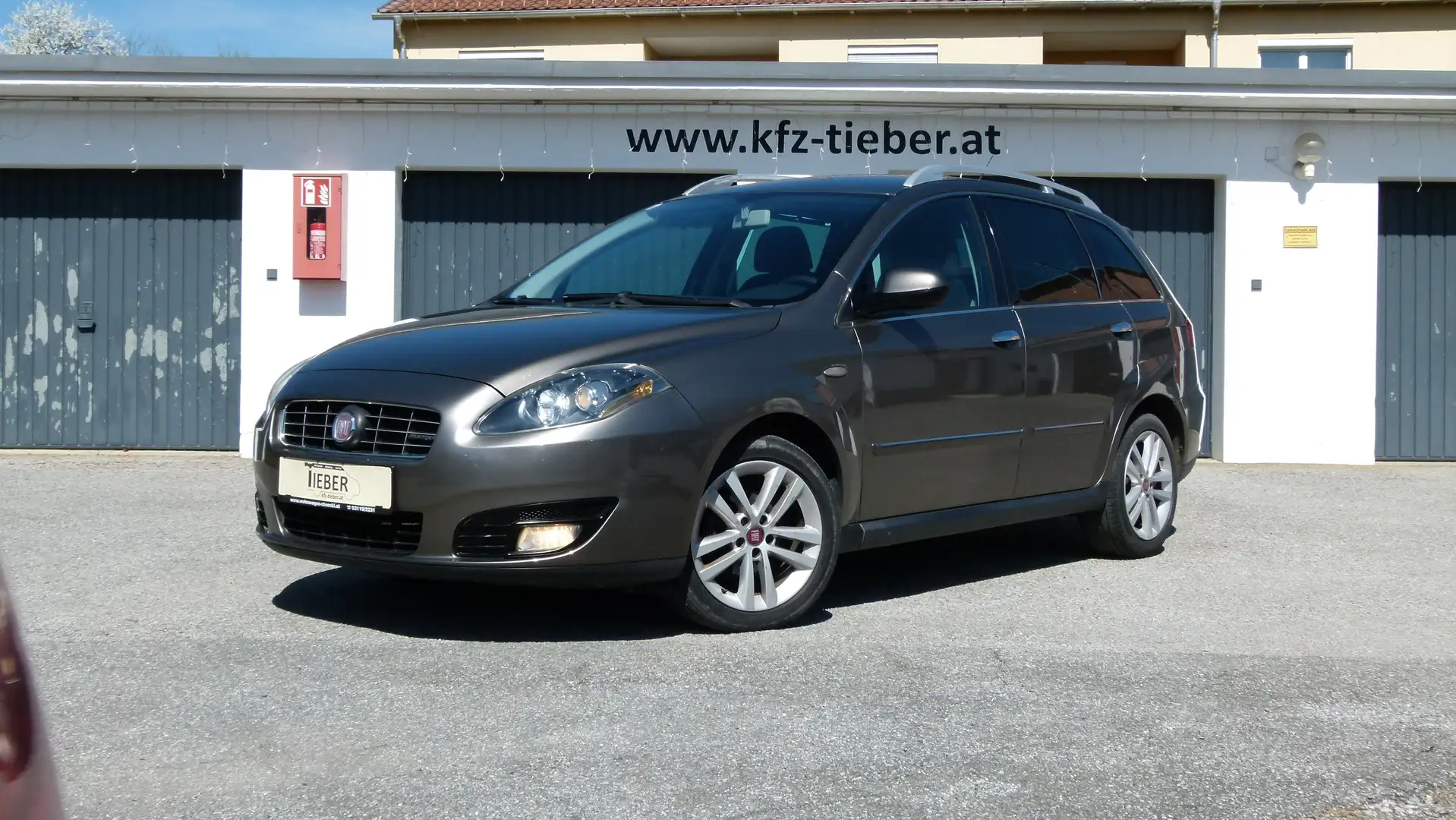 Fiat Croma 1,9 JTD Multijet 120 *Pickerl 4/2027+4M* Grau - 1