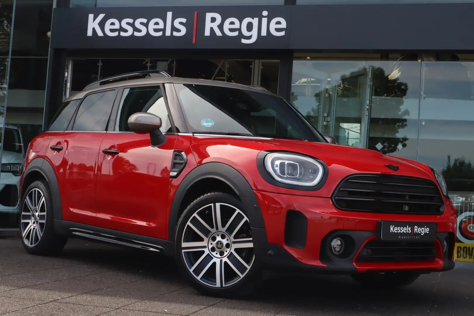 MINI Cooper Countryman Mini 1.5 MINI Yours Pano Leer Led Bi-Tone Camera Rood - 1
