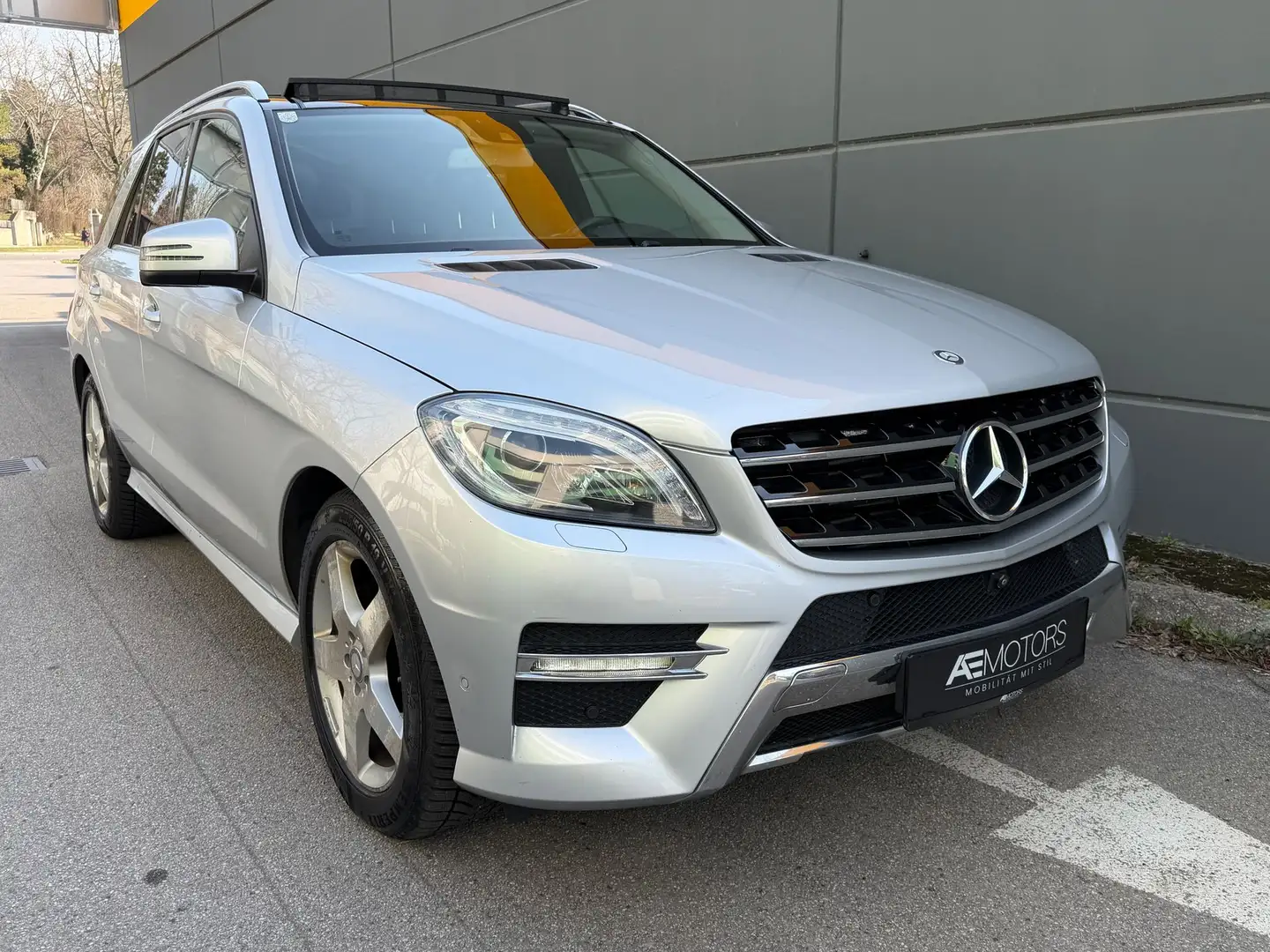 Mercedes-Benz ML 350 CDI*AMG*PANO*NAVI*XENON*GARANTIE*KREDIT* Grau - 2