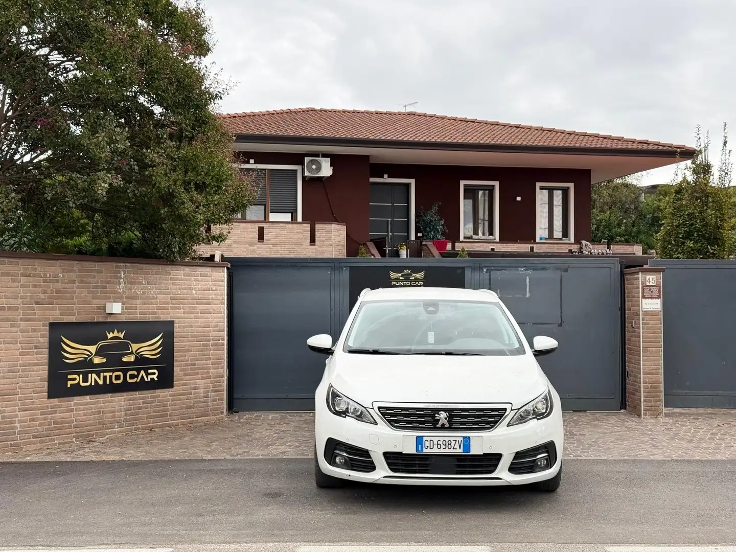 Peugeot 308 308 II 2018 SW SW 1.5 bluehdi GT s Bianco - 1