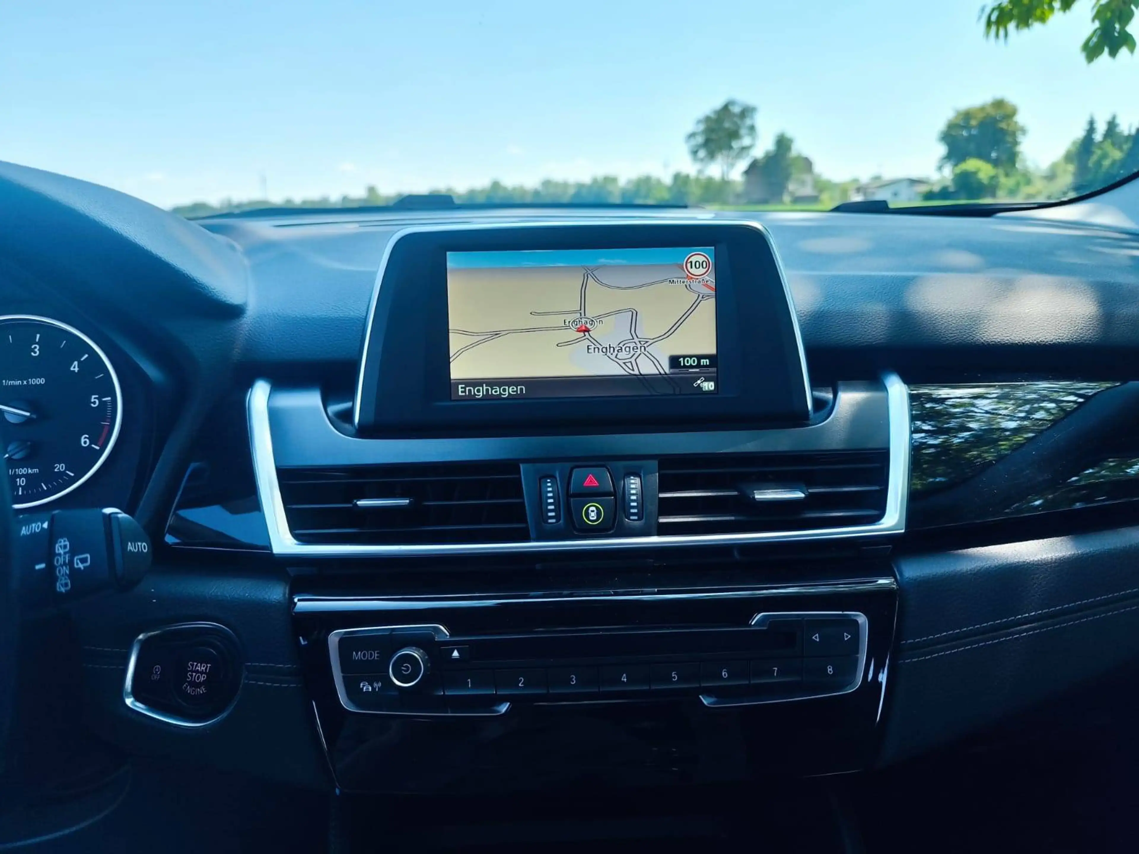 BMW 218 d Gran Tourer Sport Line LED Scheinwerfer — photo 9