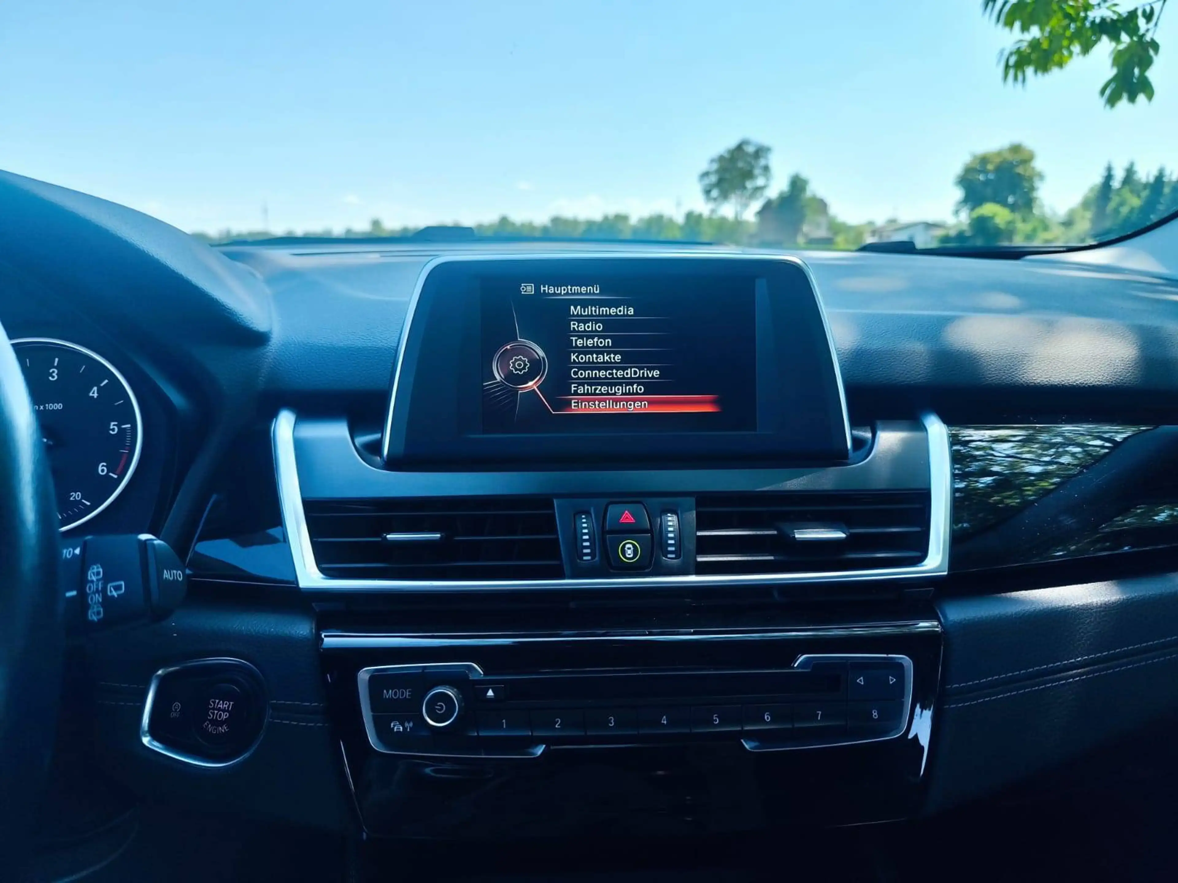BMW 218 d Gran Tourer Sport Line LED Scheinwerfer — photo 10