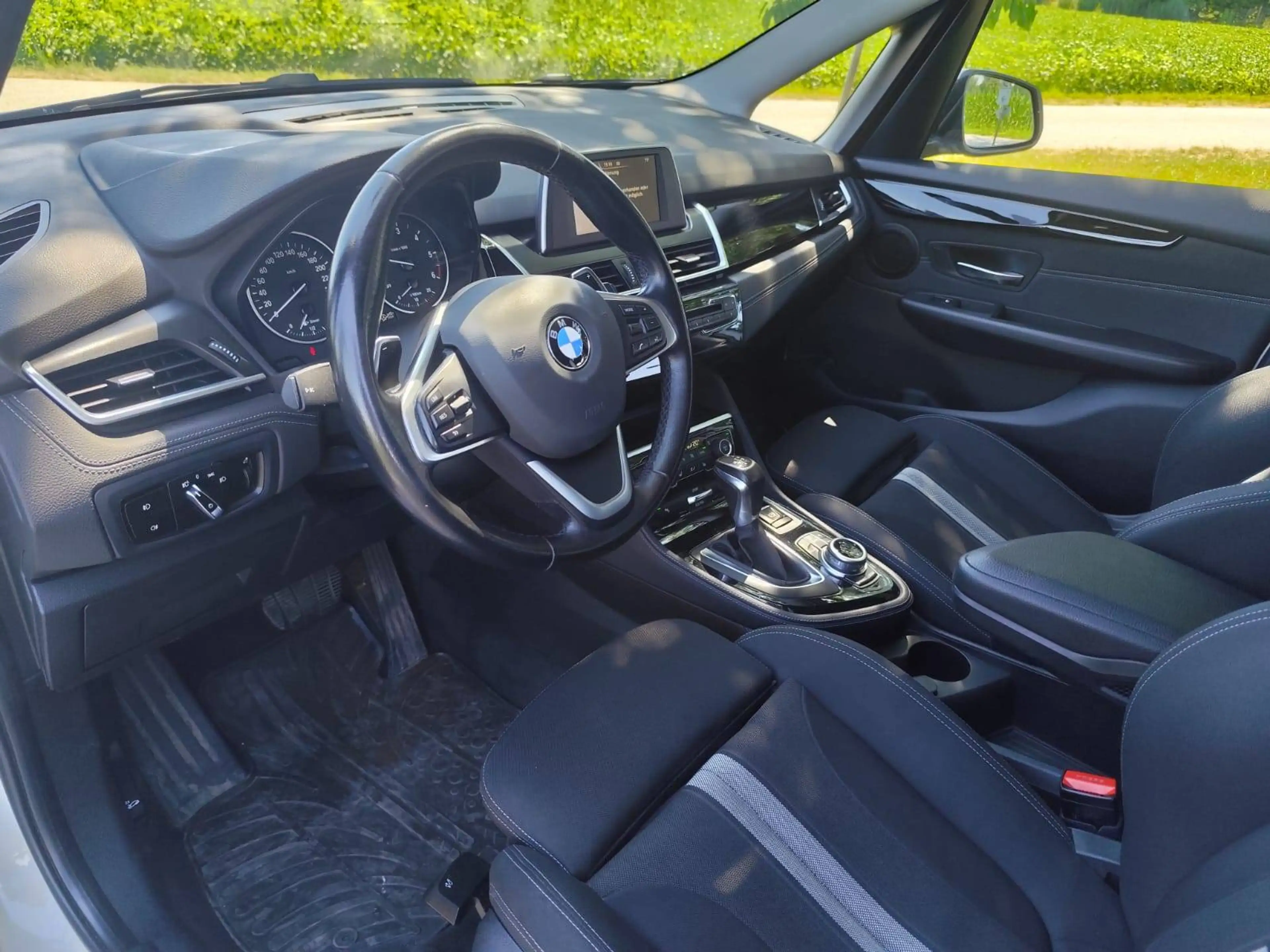 BMW 218 d Gran Tourer Sport Line LED Scheinwerfer — photo 5