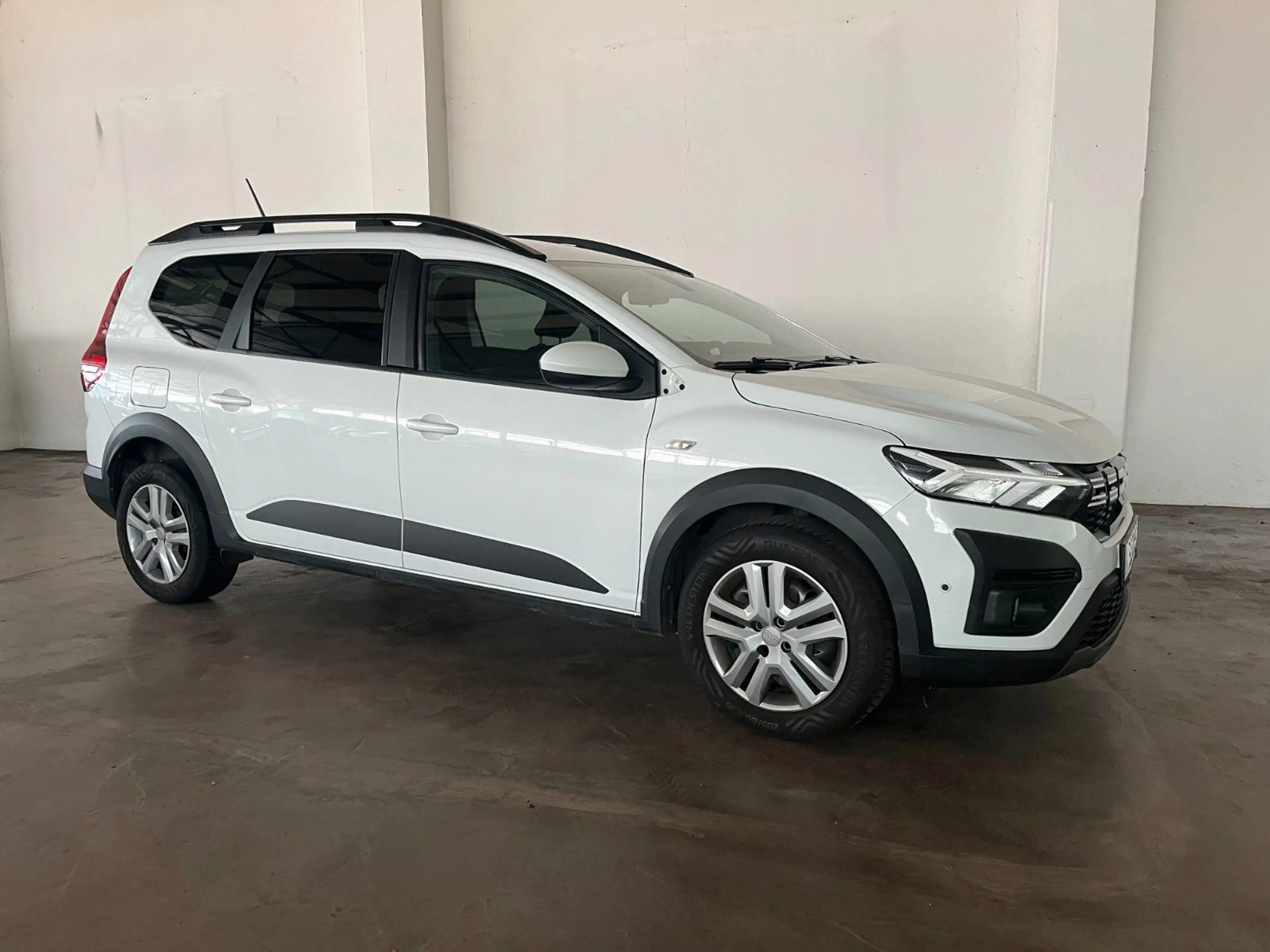 Dacia Jogger 1.0 TCe 110 Expression — photo 7