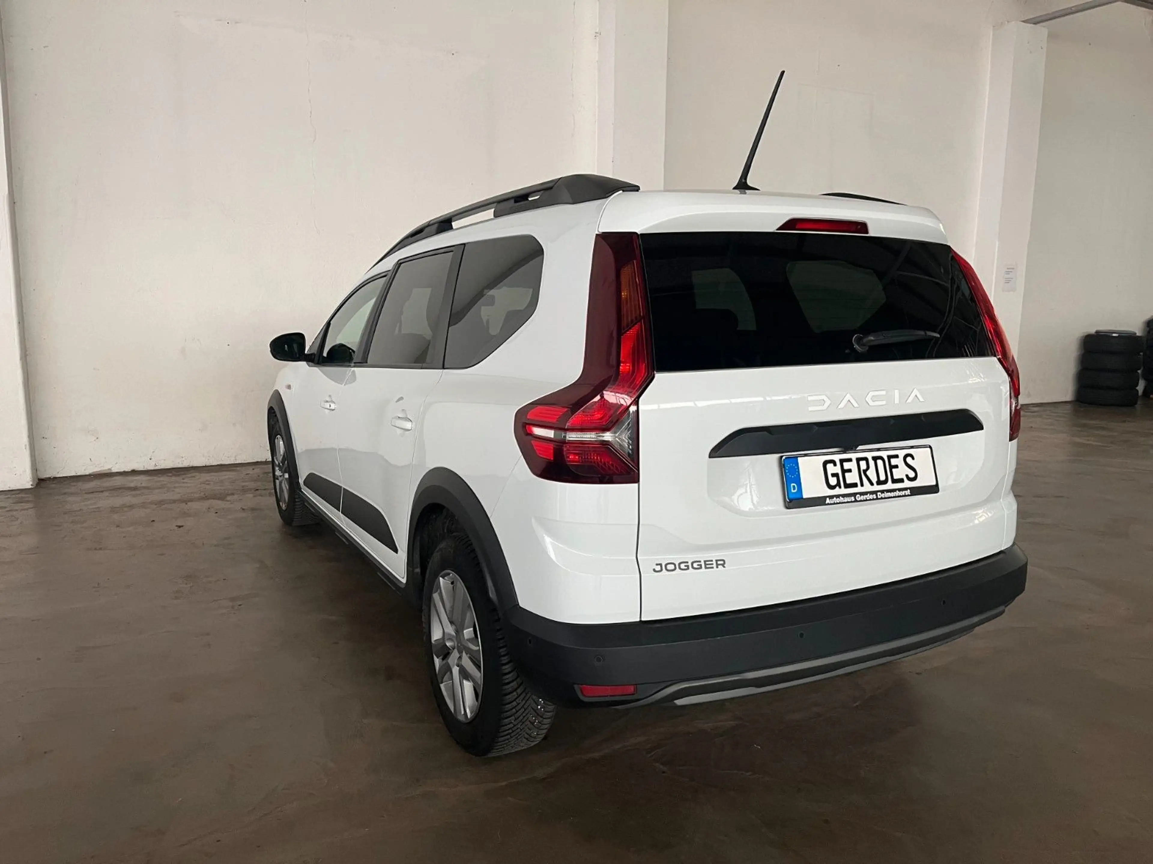 Dacia Jogger 1.0 TCe 110 Expression — photo 8