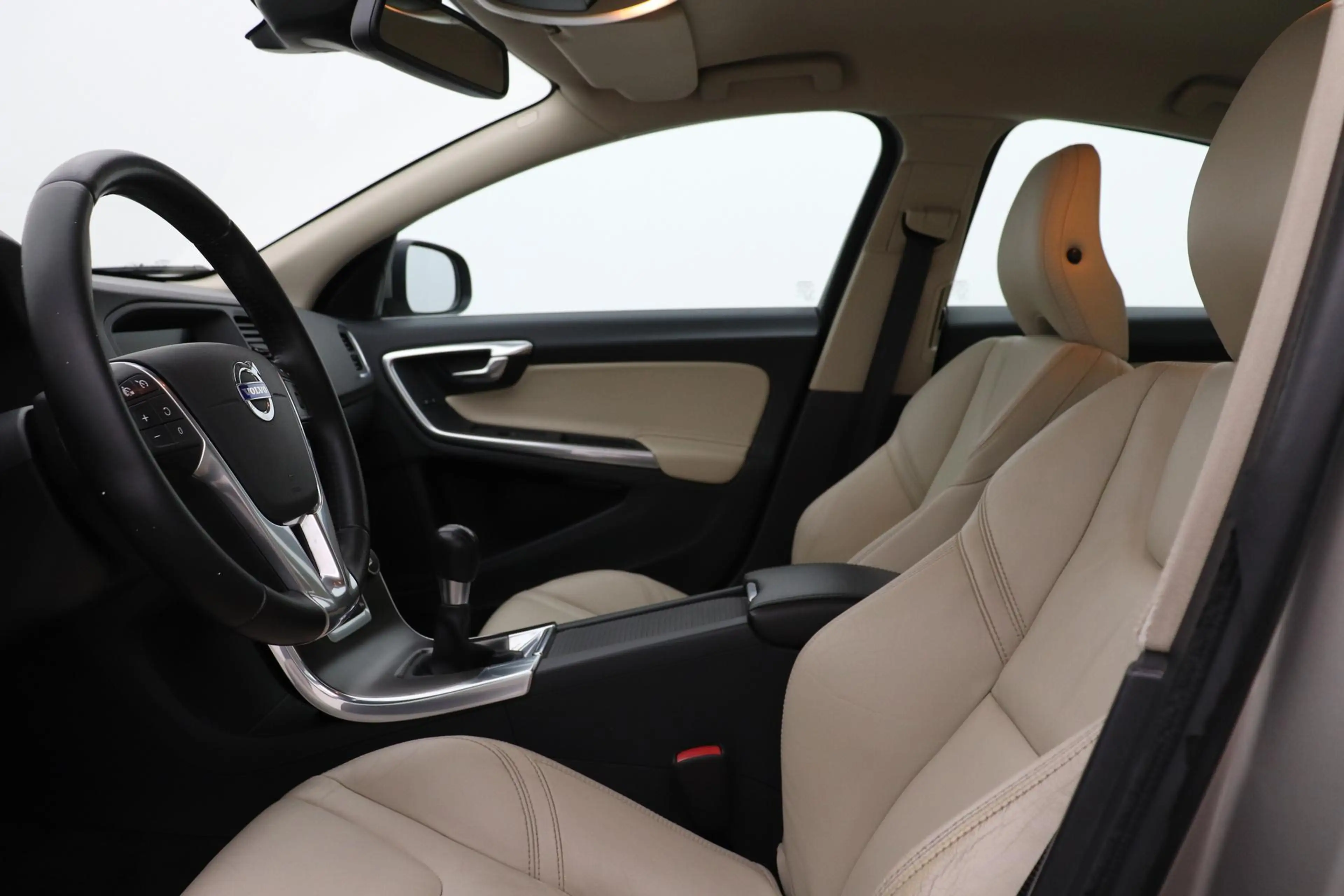 Volvo S60 1.6 T3 Momentum | Trekhaak | Cruise Control | Lede — photo 3