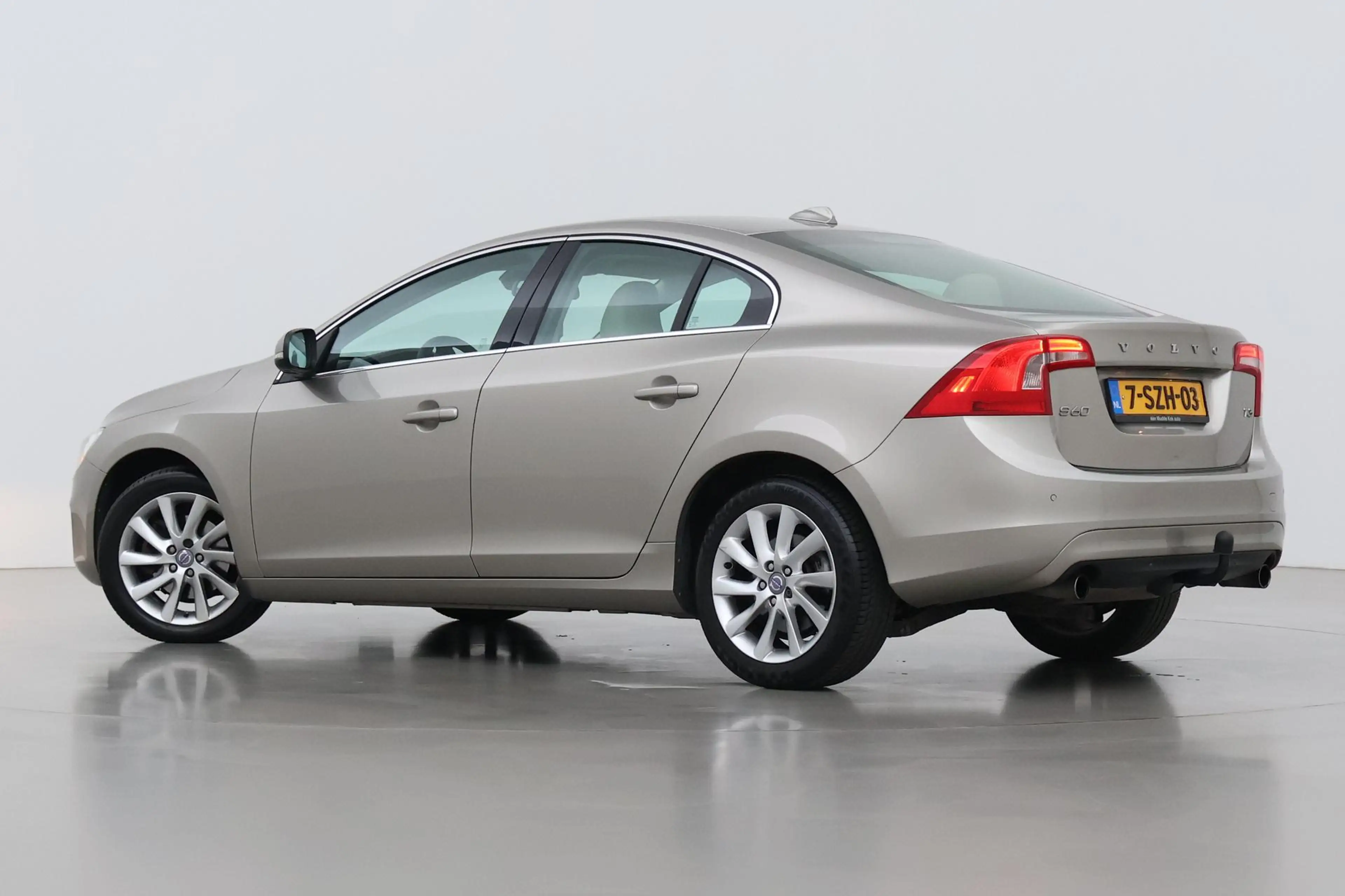 Volvo S60 1.6 T3 Momentum | Trekhaak | Cruise Control | Lede — photo 2