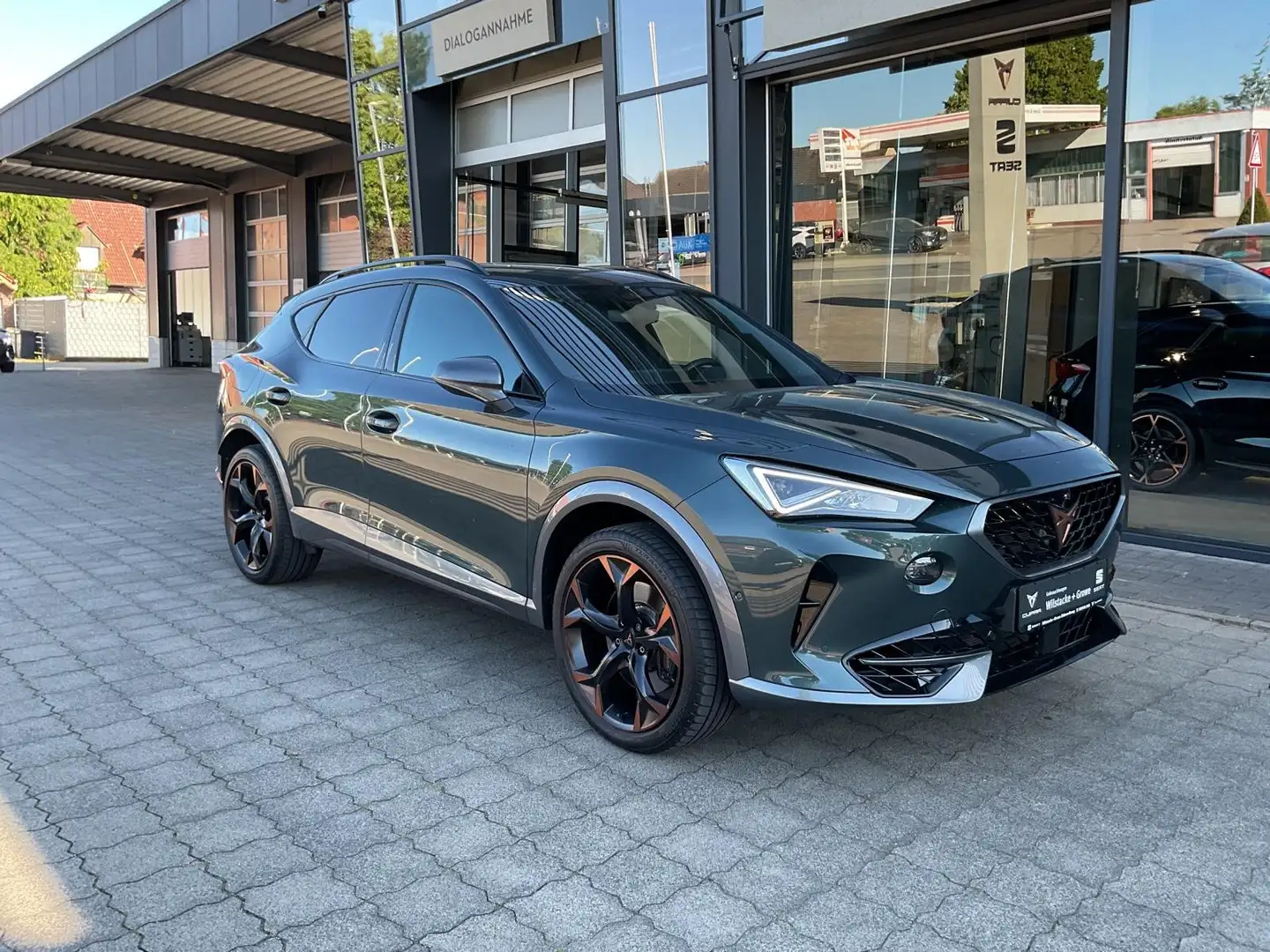 CUPRA Formentor VZ 2.0 TSI DSG 4Drive - AHK Зелений - 1