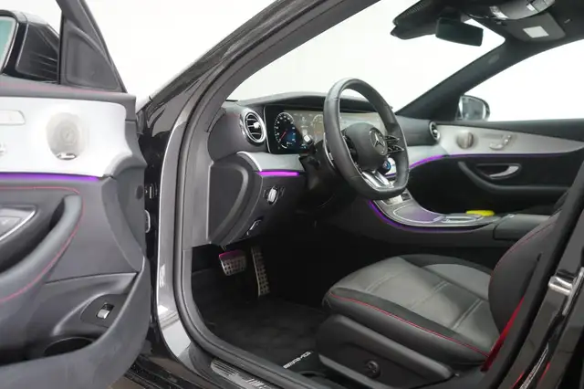 Mercedes-Benz E view 13