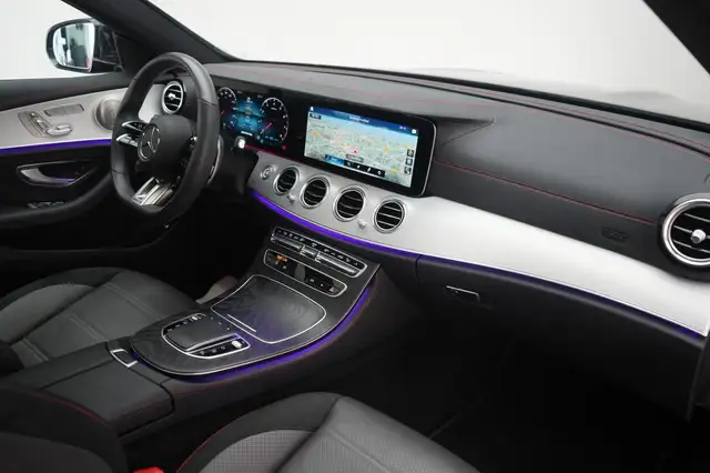 Mercedes-Benz E view 8