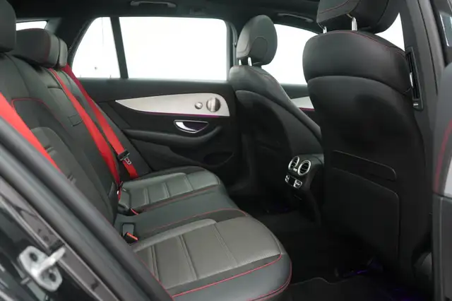 Mercedes-Benz E view 9