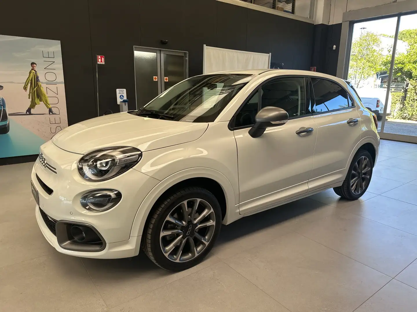 Fiat 500X 1.5 t4 Hybrid Sport 130cv dct Blanc - 1