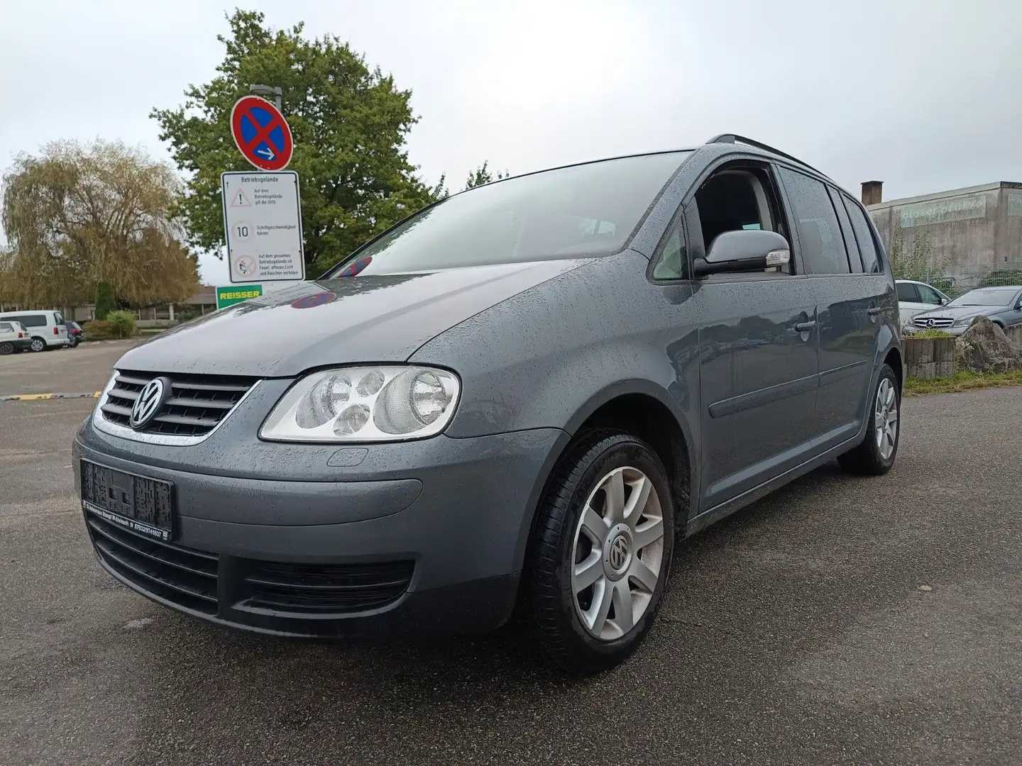 Volkswagen Touran Trendline Grey - 1