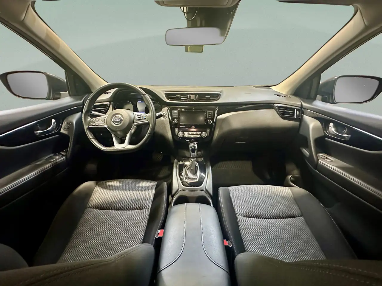Nissan Qashqai снимка Nissan Qashqai