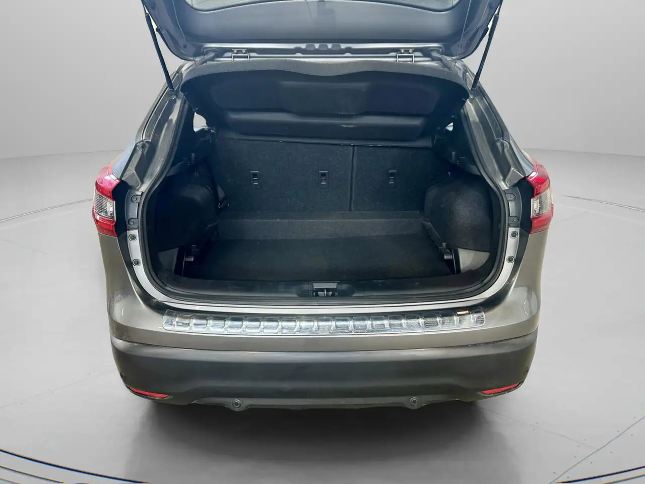 Nissan Qashqai снимка Nissan Qashqai