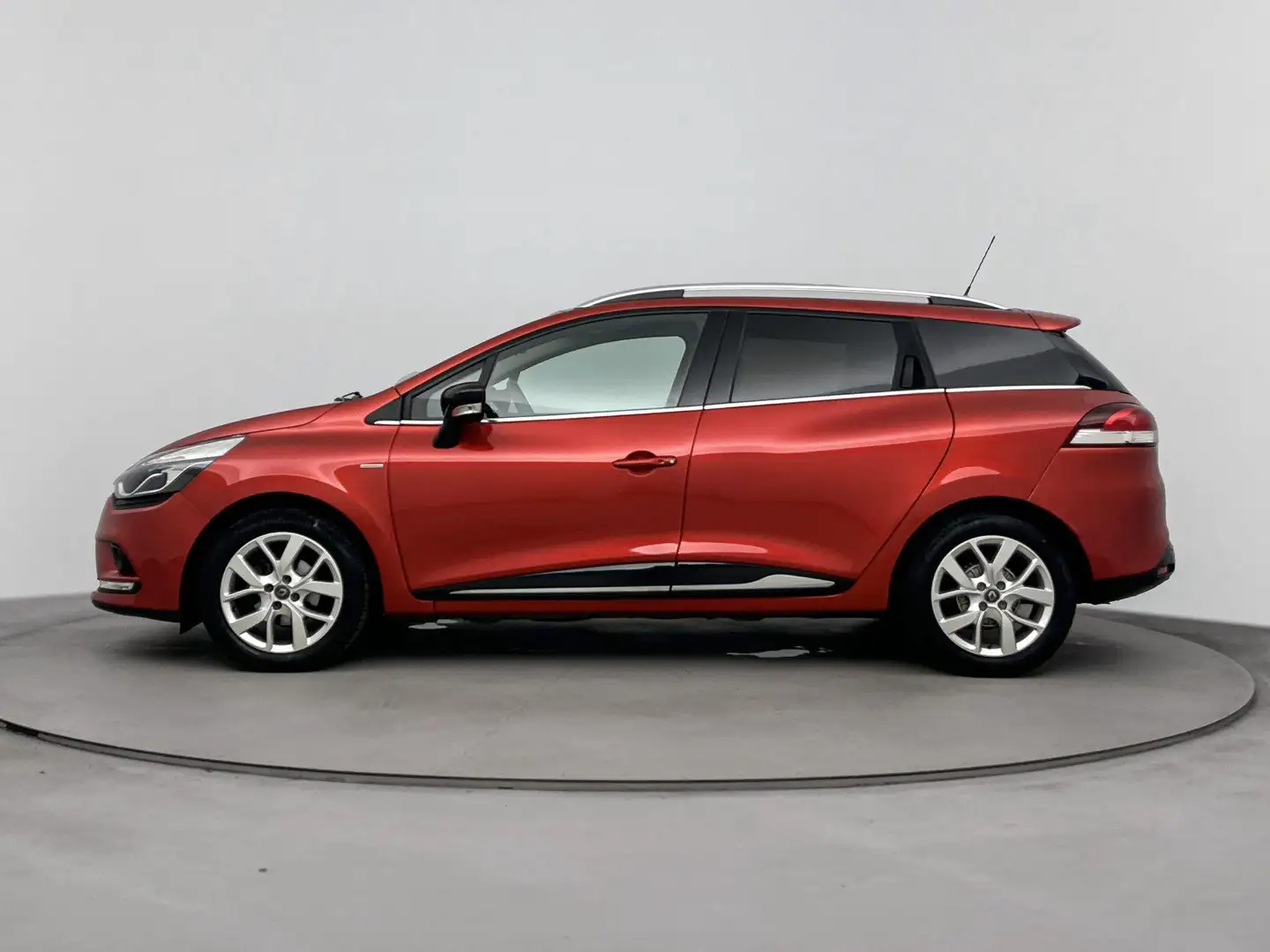 Renault Clio Estate 0.9 TCe 90Pk Limited | Navigatie | Airco | Rouge - 2