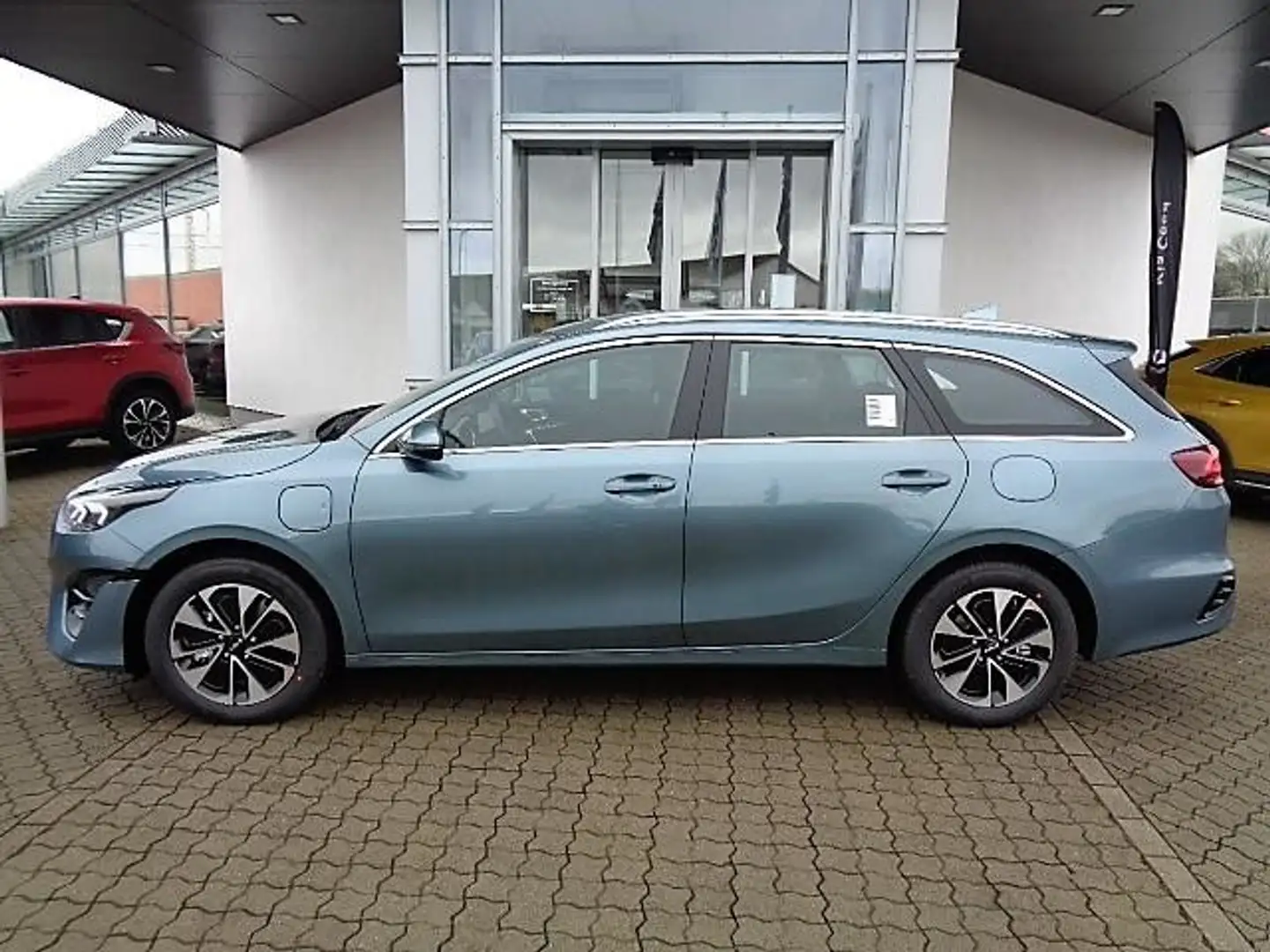 Kia Ceed / cee'd Sportswagon 1.6 Plug-in Hybrid Spirit DCT Grau - 2