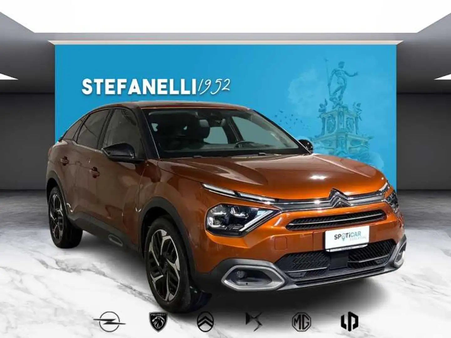 Citroen C4 III 2021 - C4 1.5 bluehdi Shine s&s 130cv eat8 Arancione - 1