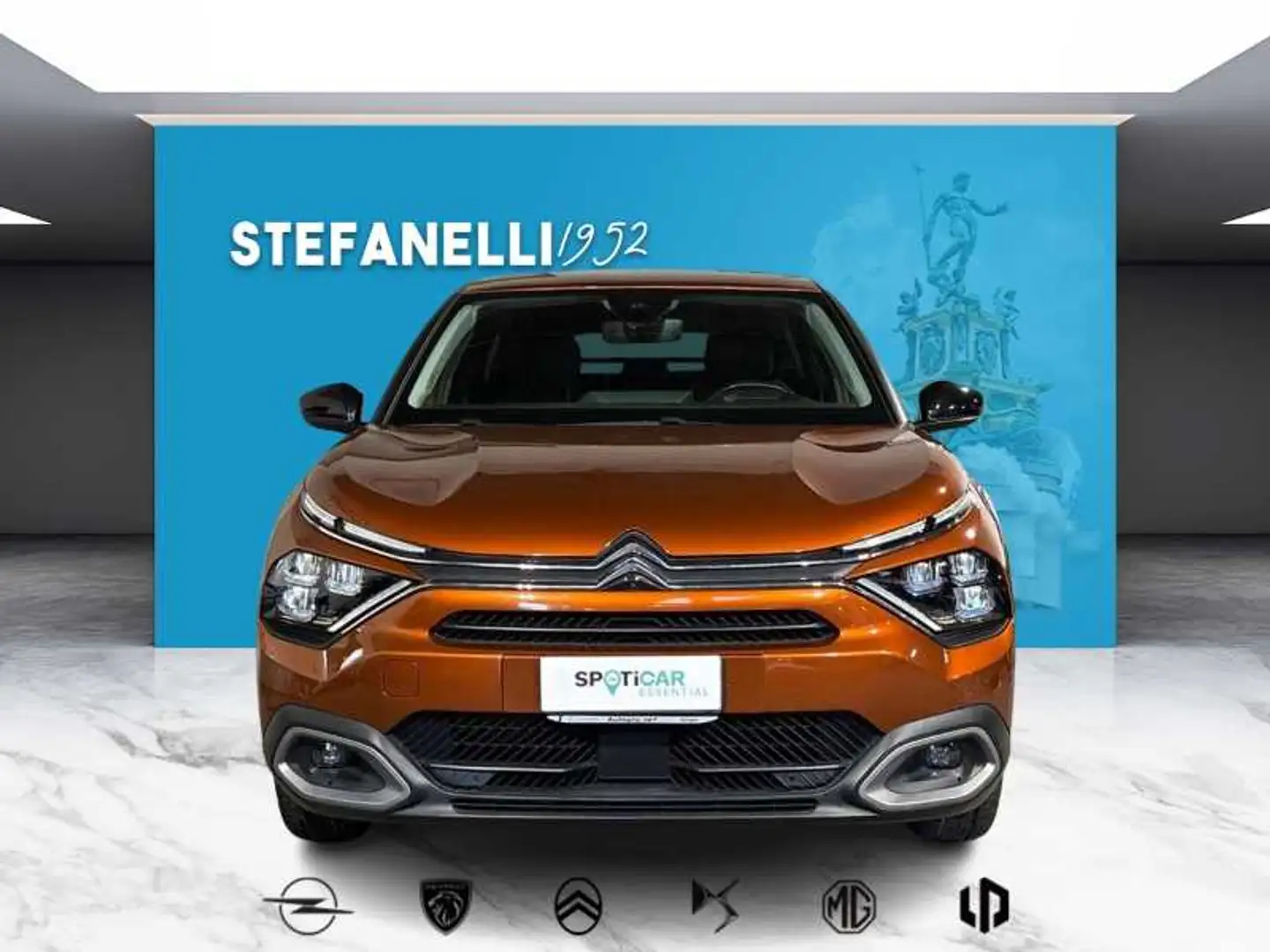 Citroen C4 III 2021 - C4 1.5 bluehdi Shine s&s 130cv eat8 Arancione - 2