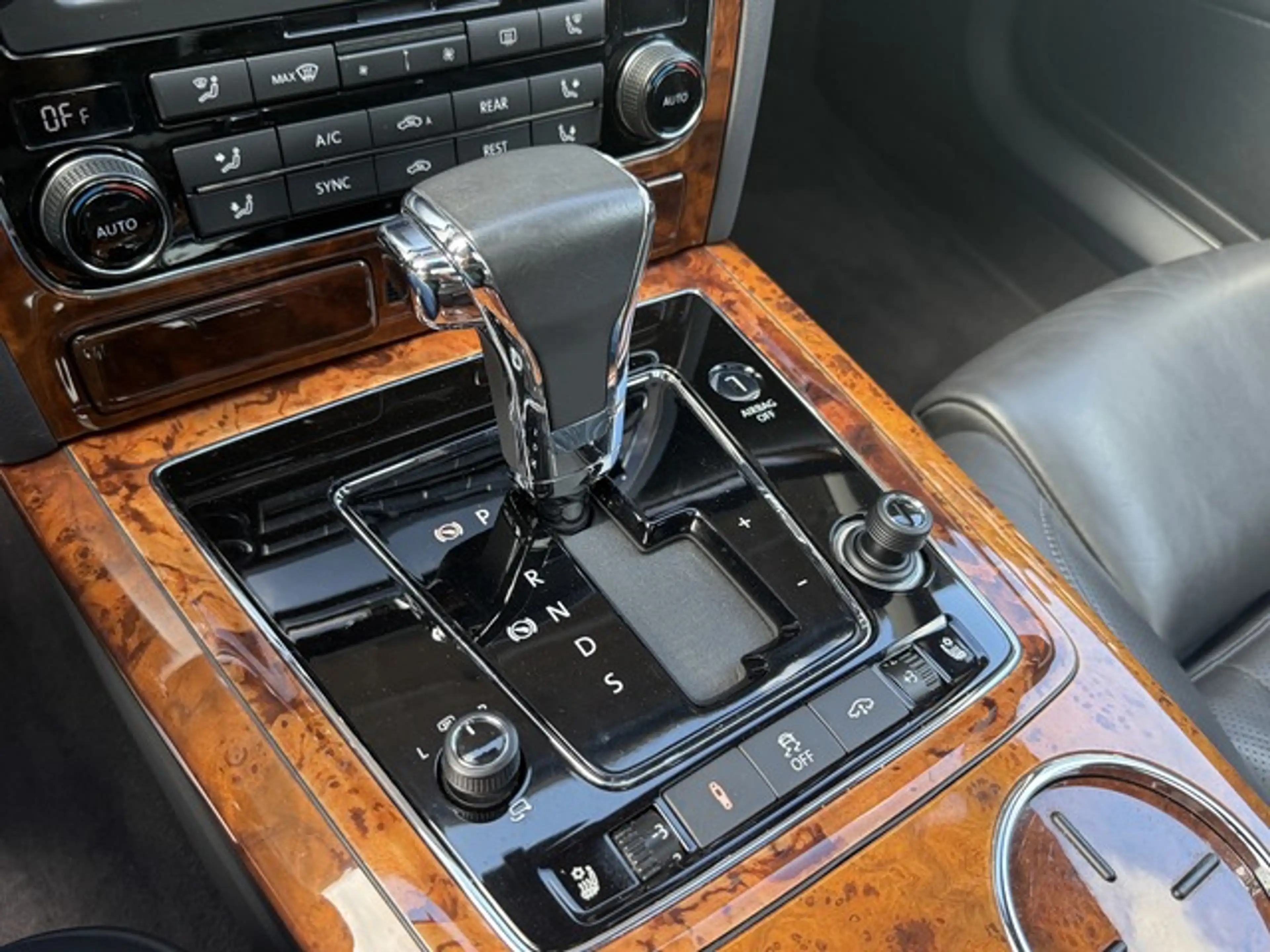 Volkswagen Phaeton V6 TDI 4Motion Leder,Navi,Xenon,AHK,ACC — photo 13