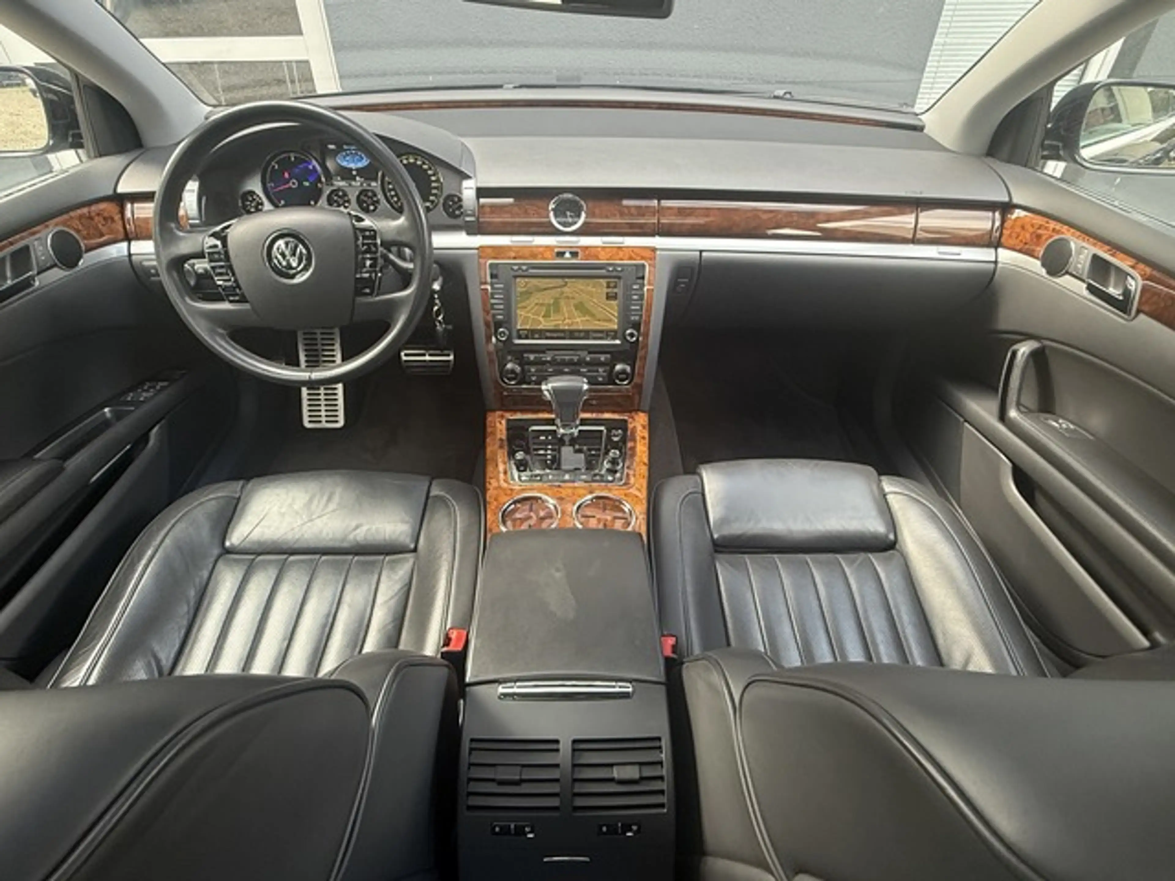 Volkswagen Phaeton V6 TDI 4Motion Leder,Navi,Xenon,AHK,ACC — photo 2